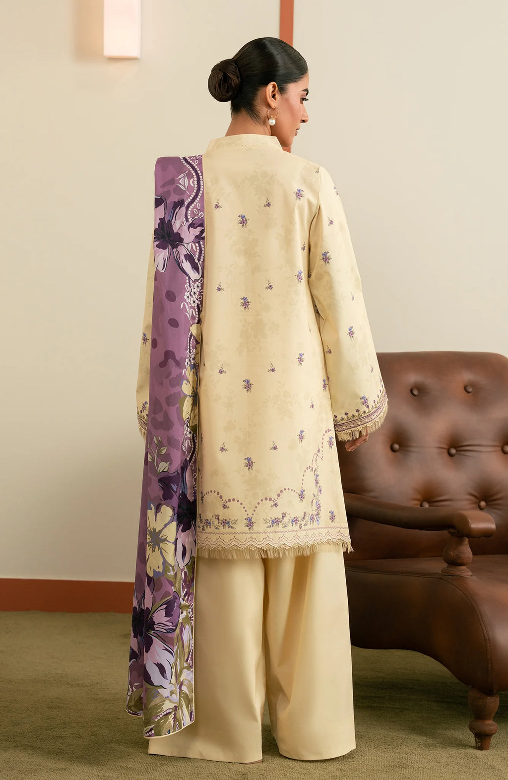 SERAN ESSENTIALS 26  D-02