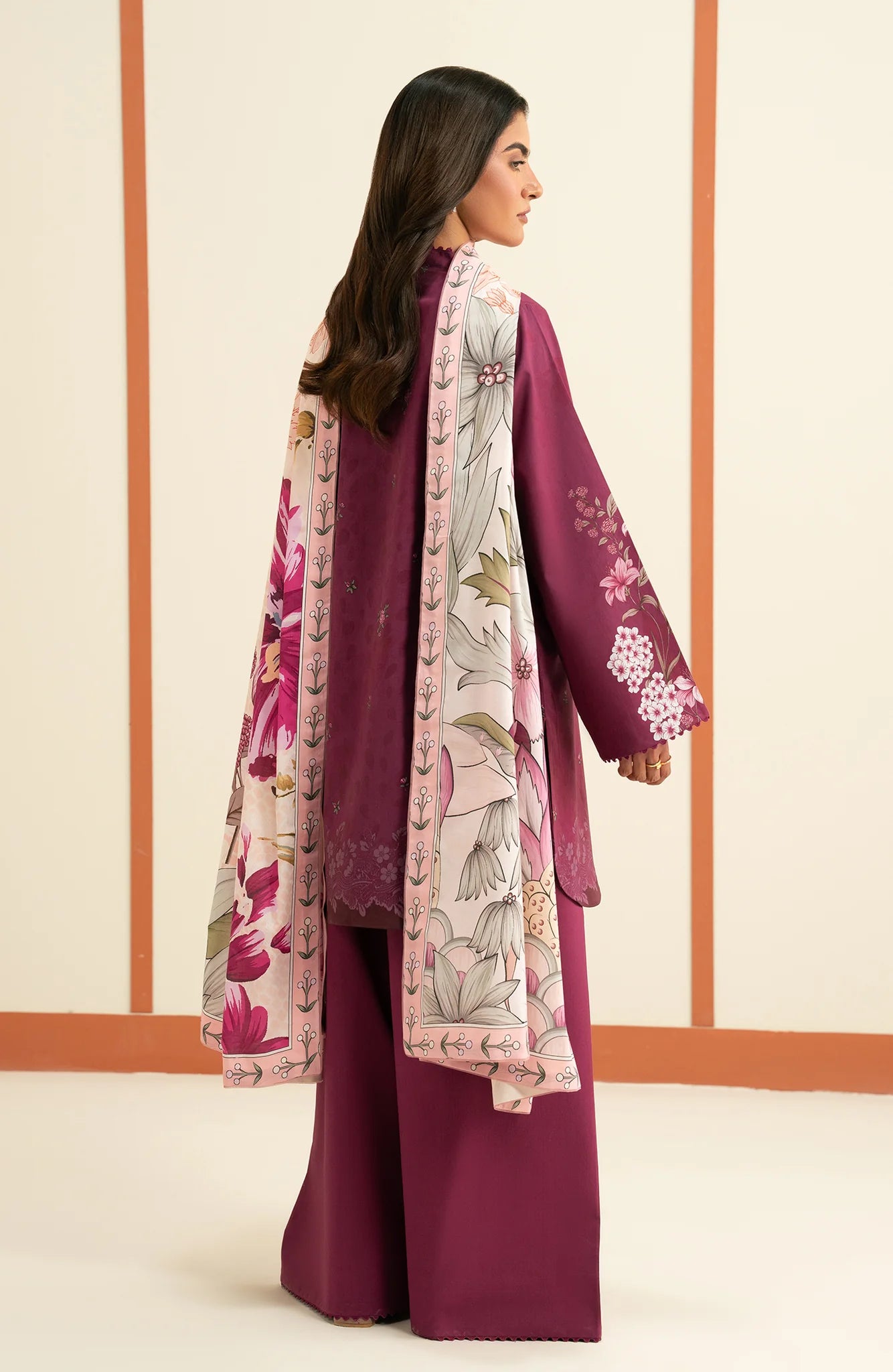SERAN ESSENTIALS 26  D-09