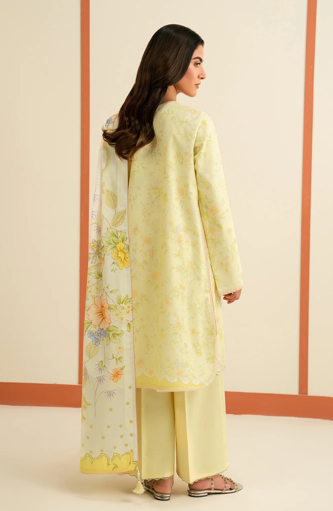 SERAN ESSENTIALS 26  D-04