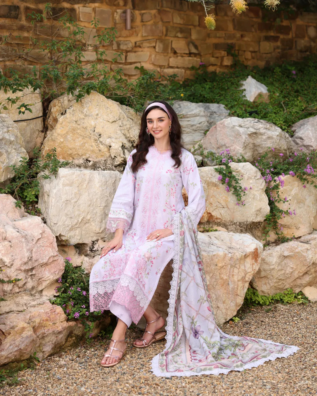 AYLLEEN NAQSH SUKH CHAIN