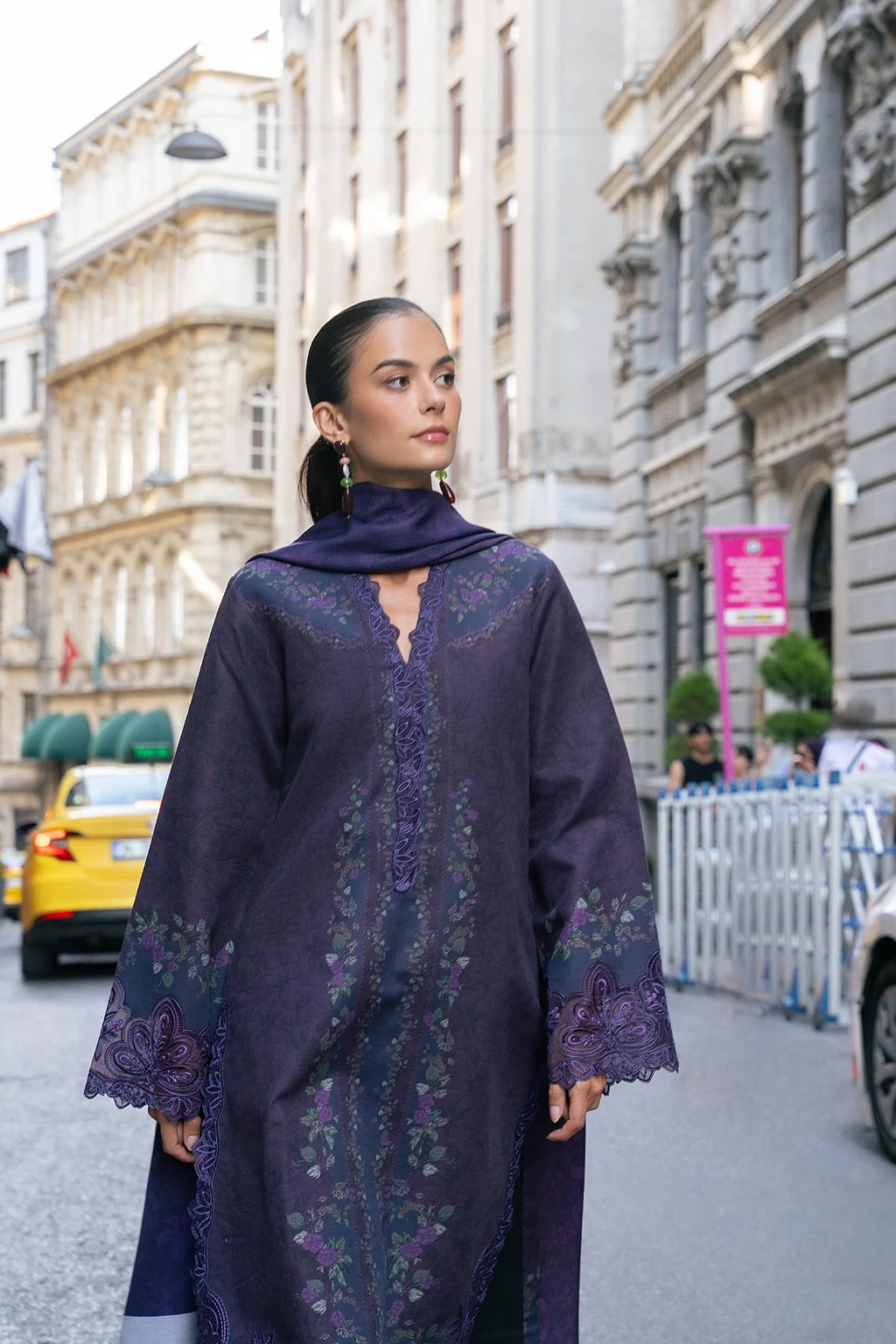 RANG RASIYA MEET ME IN ISTANBUL VELA