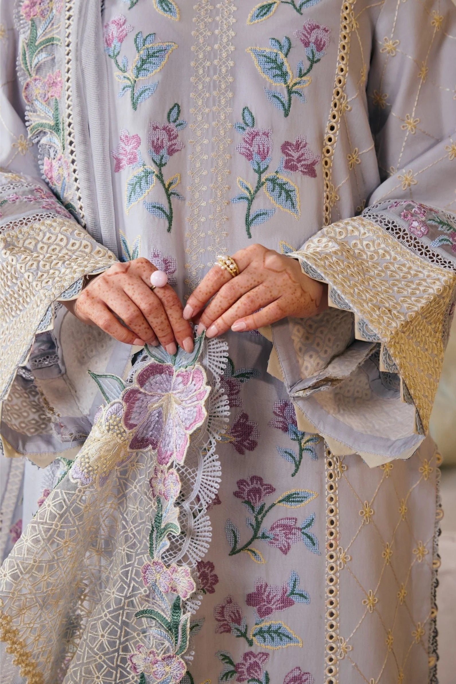 MARYAM HUSSAIN LUXURY LAWN PARI