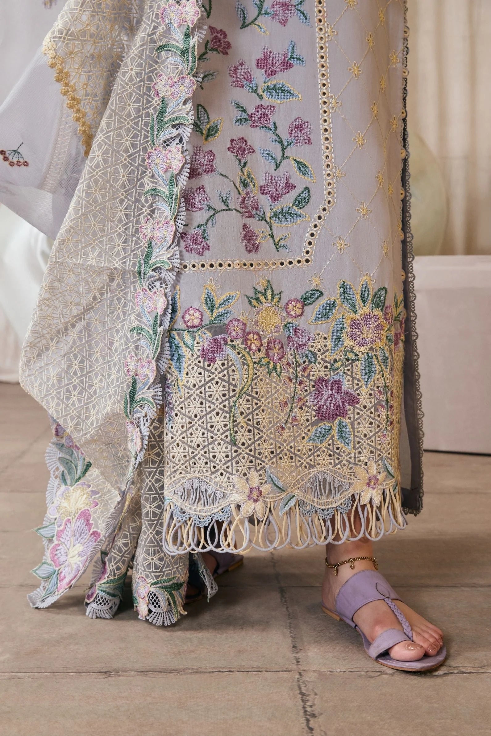 MARYAM HUSSAIN LUXURY LAWN PARI