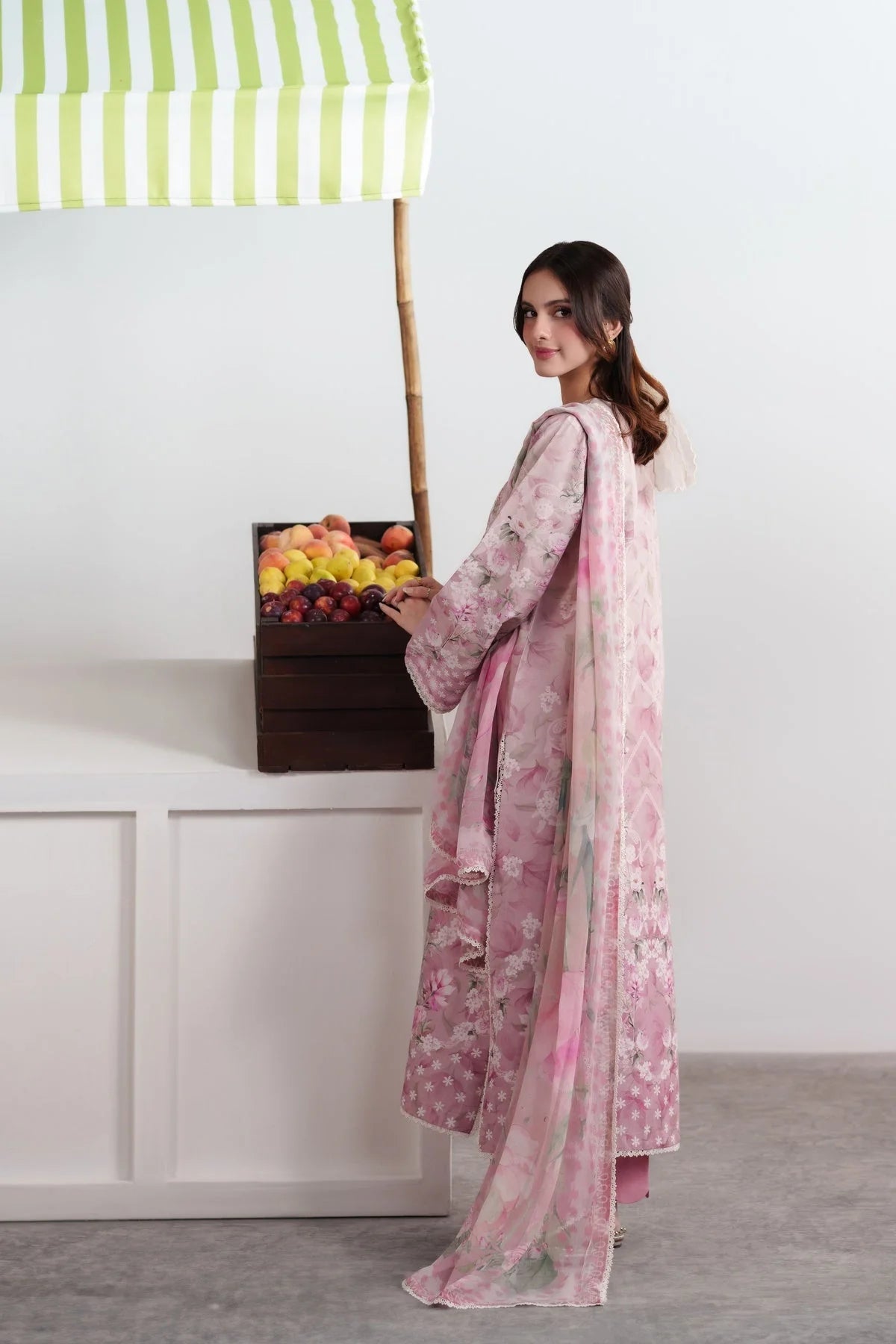 NEESHAY SUMMER DIARY ROSE GARDEN