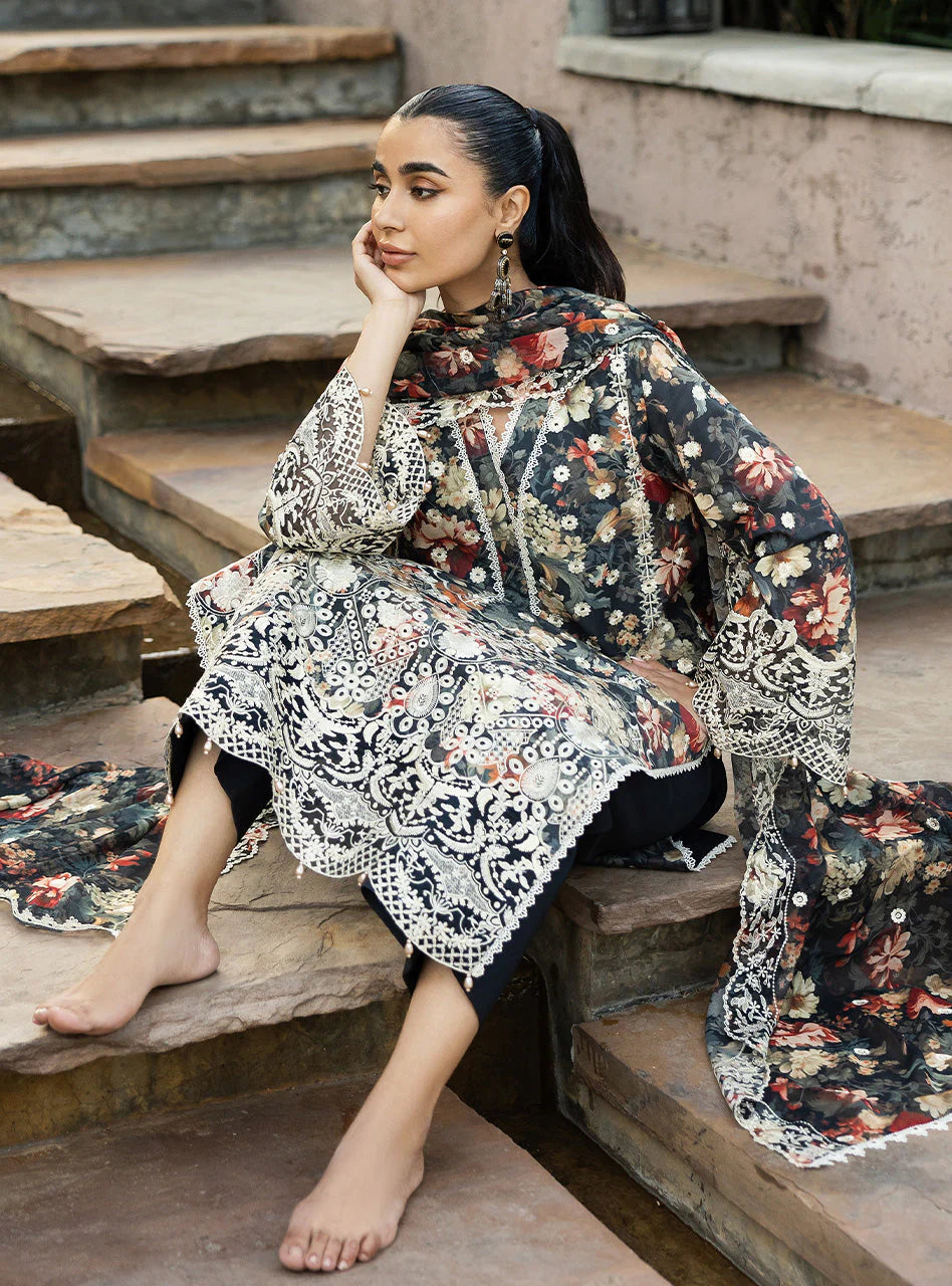 ZAINAB CHOTTANI CHIKANKARI D-10A