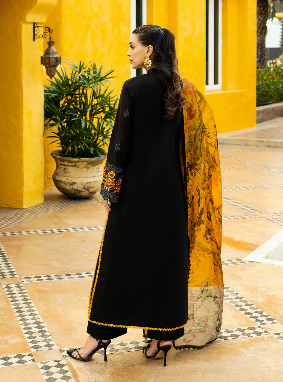 ZAINAB CHOTTANI CHIKANKARI D-05B