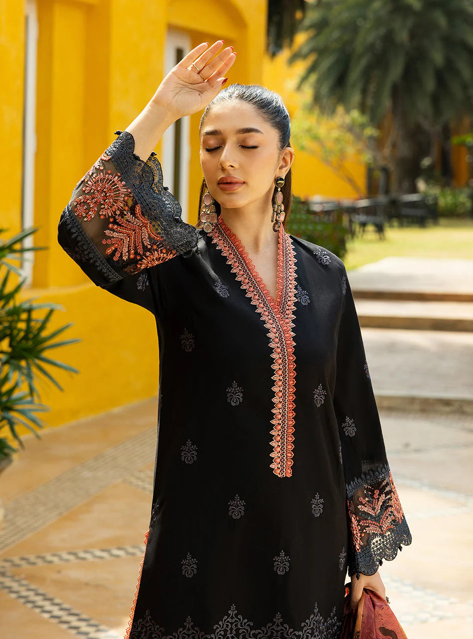 ZAINAB CHOTTANI CHIKANKARI D-05A