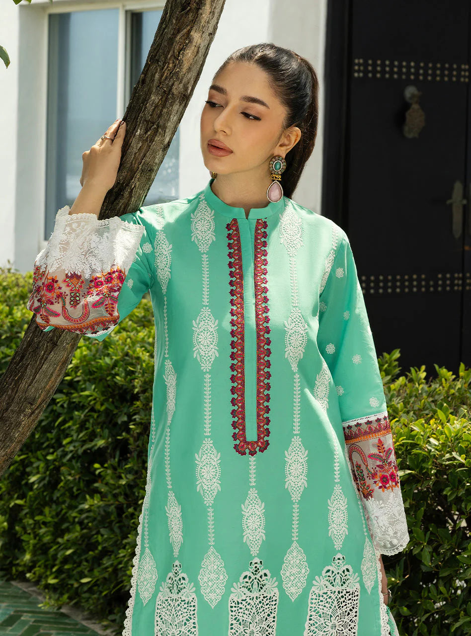 ZAINAB CHOTTANI CHIKANKARI D-12B