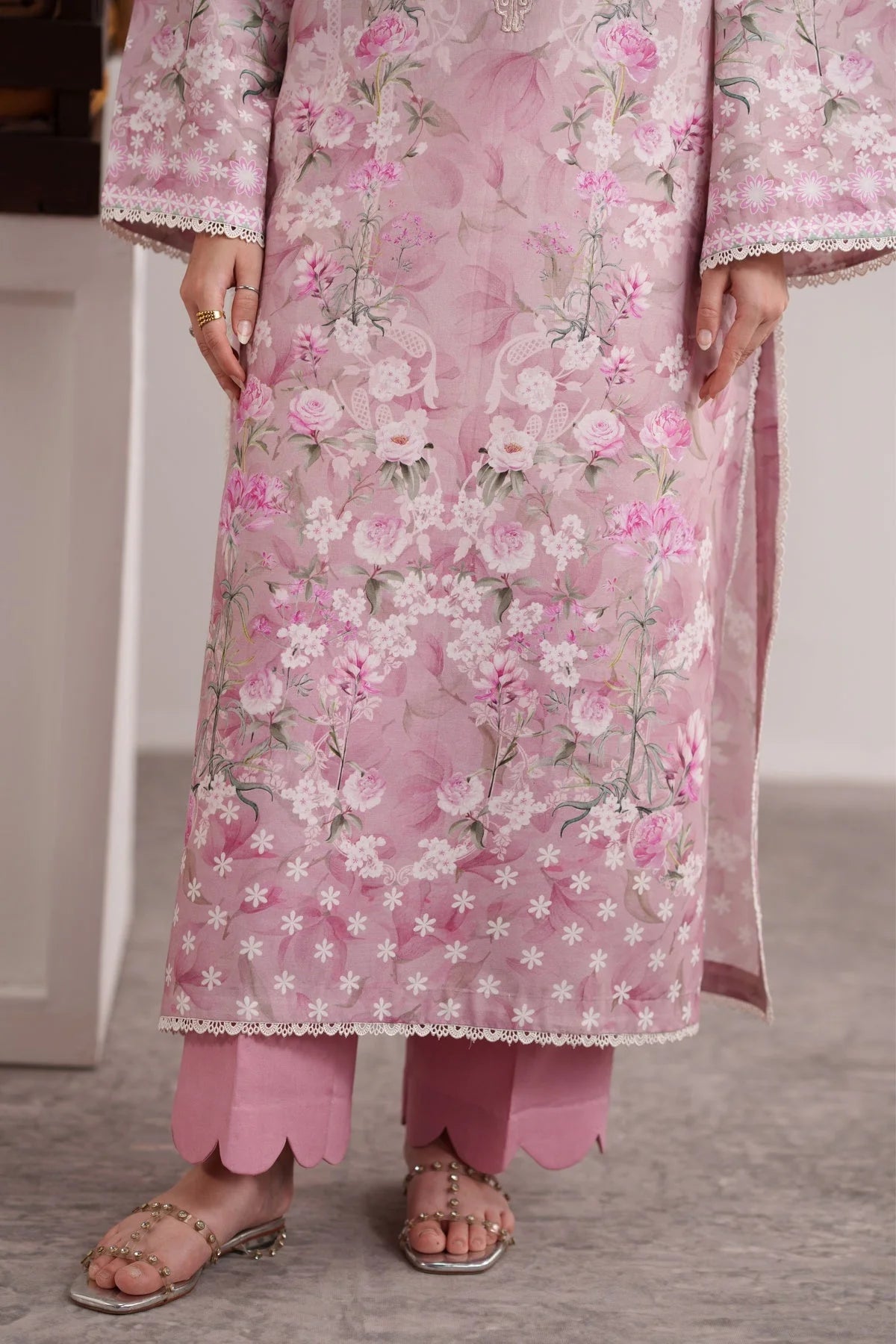 NEESHAY SUMMER DIARY ROSE GARDEN