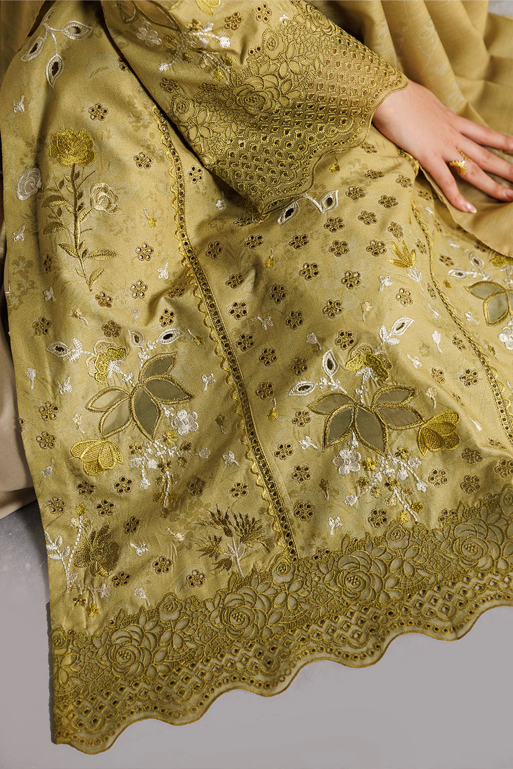 IZNIK FESTIVE LAWN IBE-09