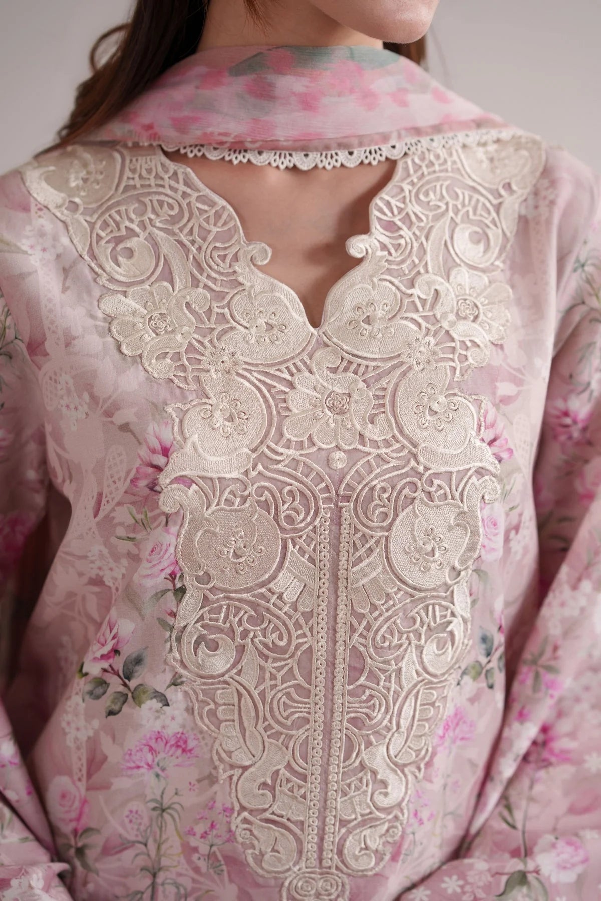 NEESHAY SUMMER DIARY ROSE GARDEN