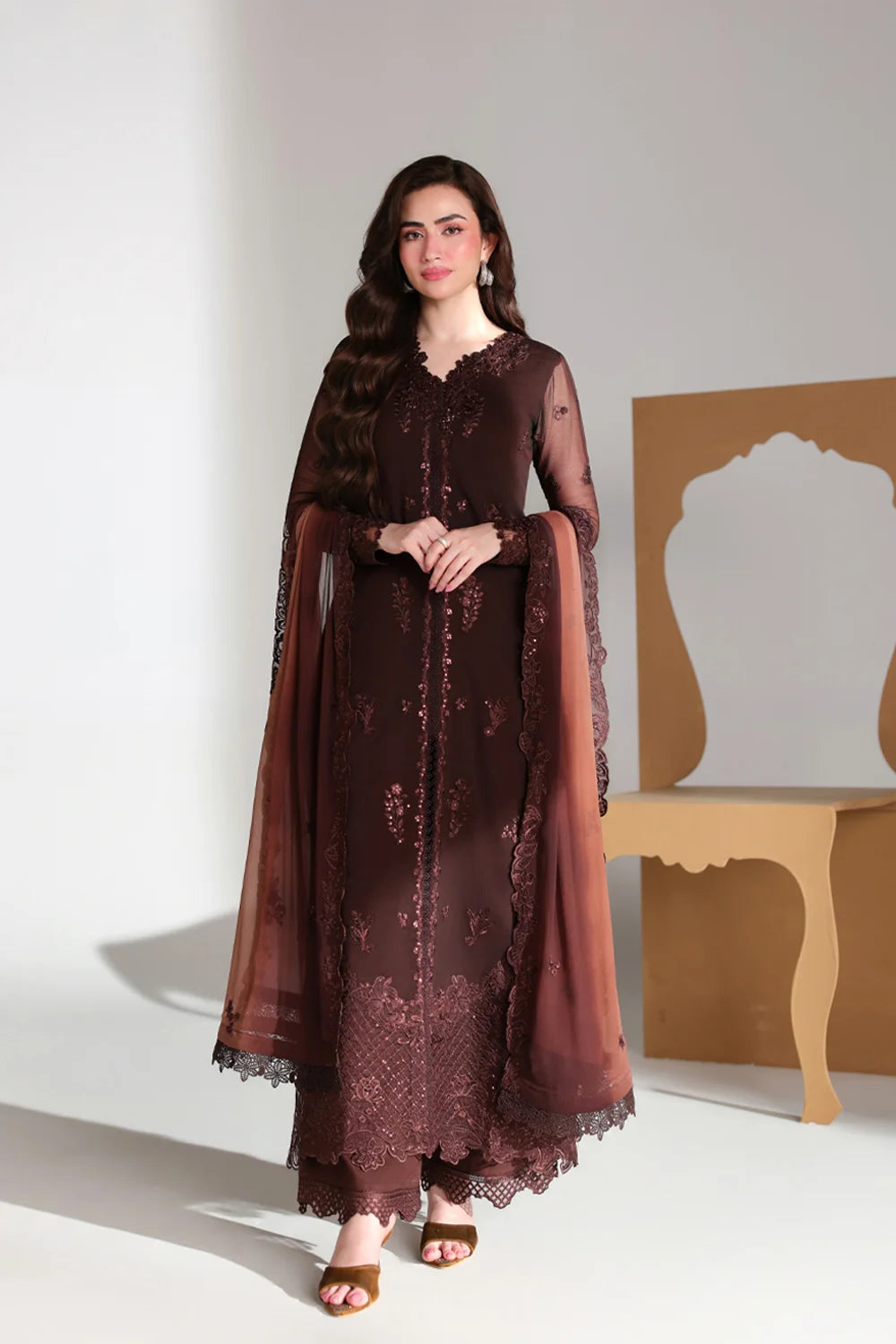 AZURE ENSEMBLES FESTIVE MAISON MOCHA