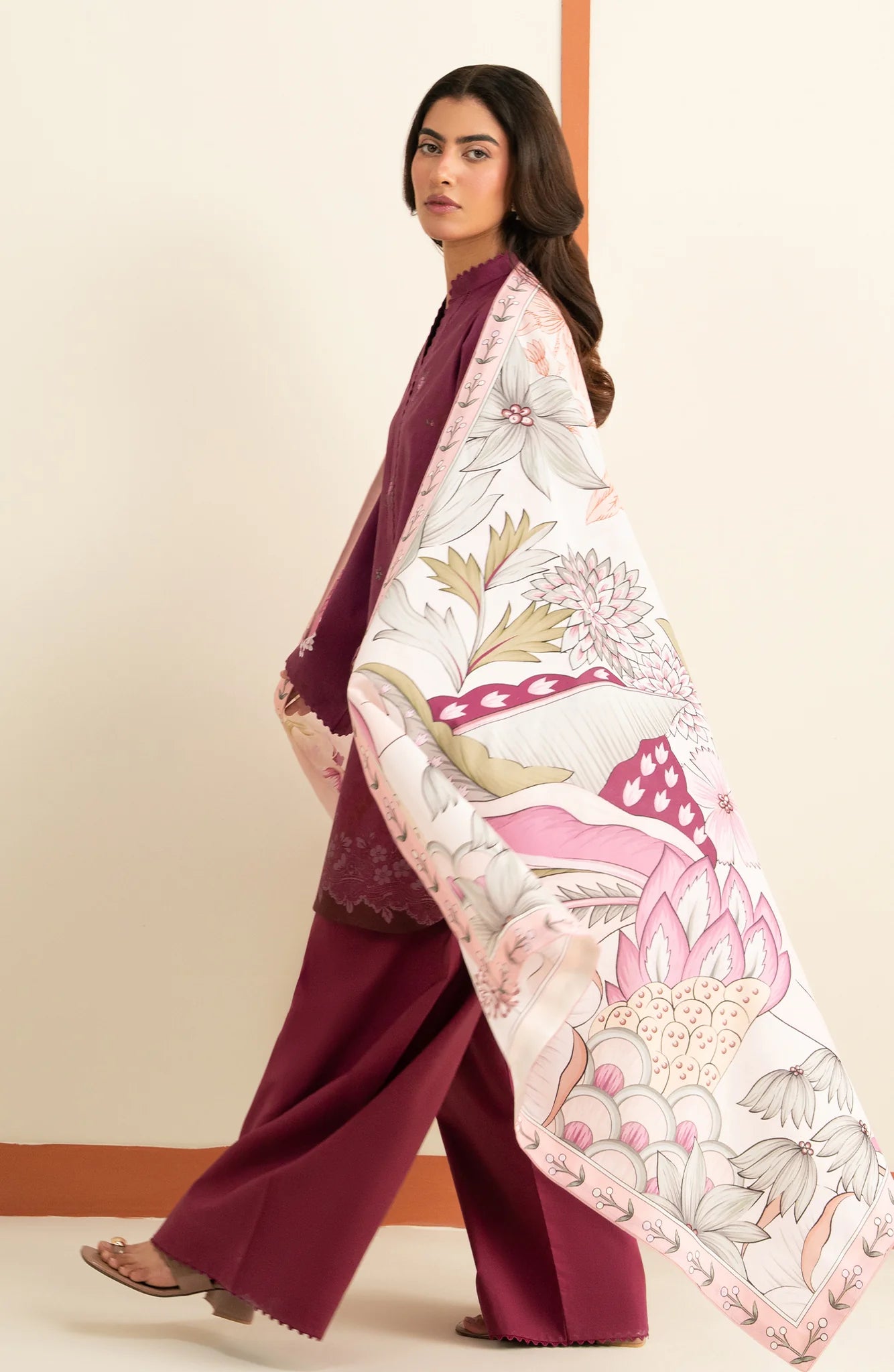 SERAN ESSENTIALS 26  D-09