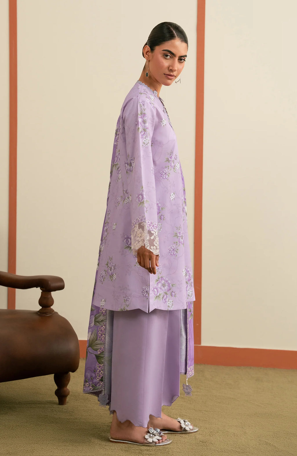 SERAN ESSENTIALS 26  D-03