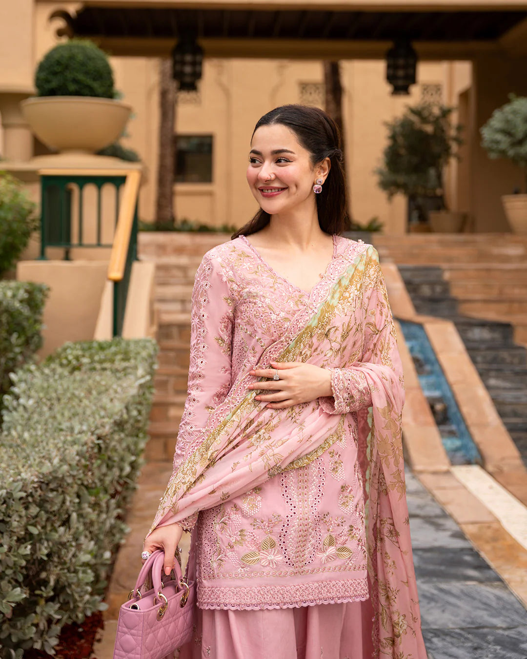 FAIZA SAQLAIN AYA LUXURY ASJA
