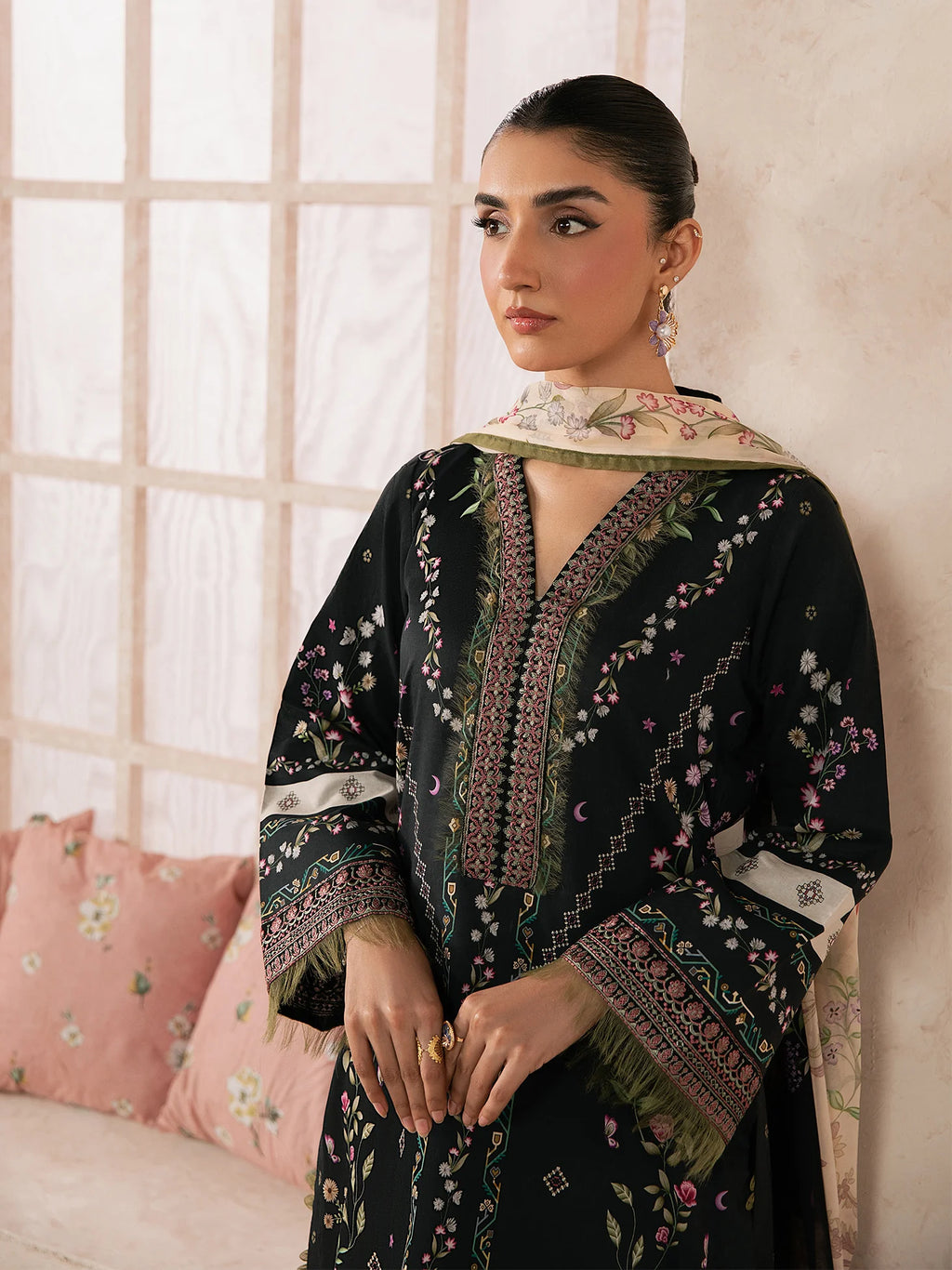 GULAAL SYRA LAWN ELINA