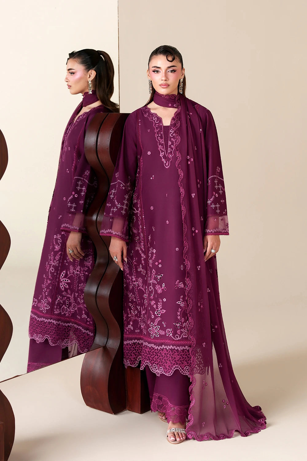 AZURE LUXURY LAWN GROVY GARNET