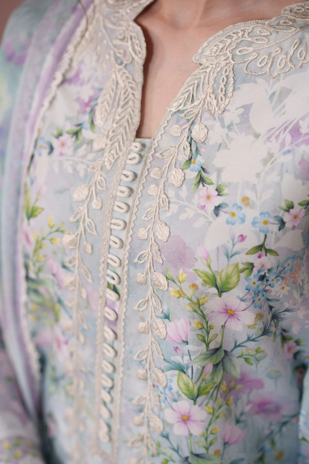 NEESHAY SUMMER DIARY WHISPERING IRIS