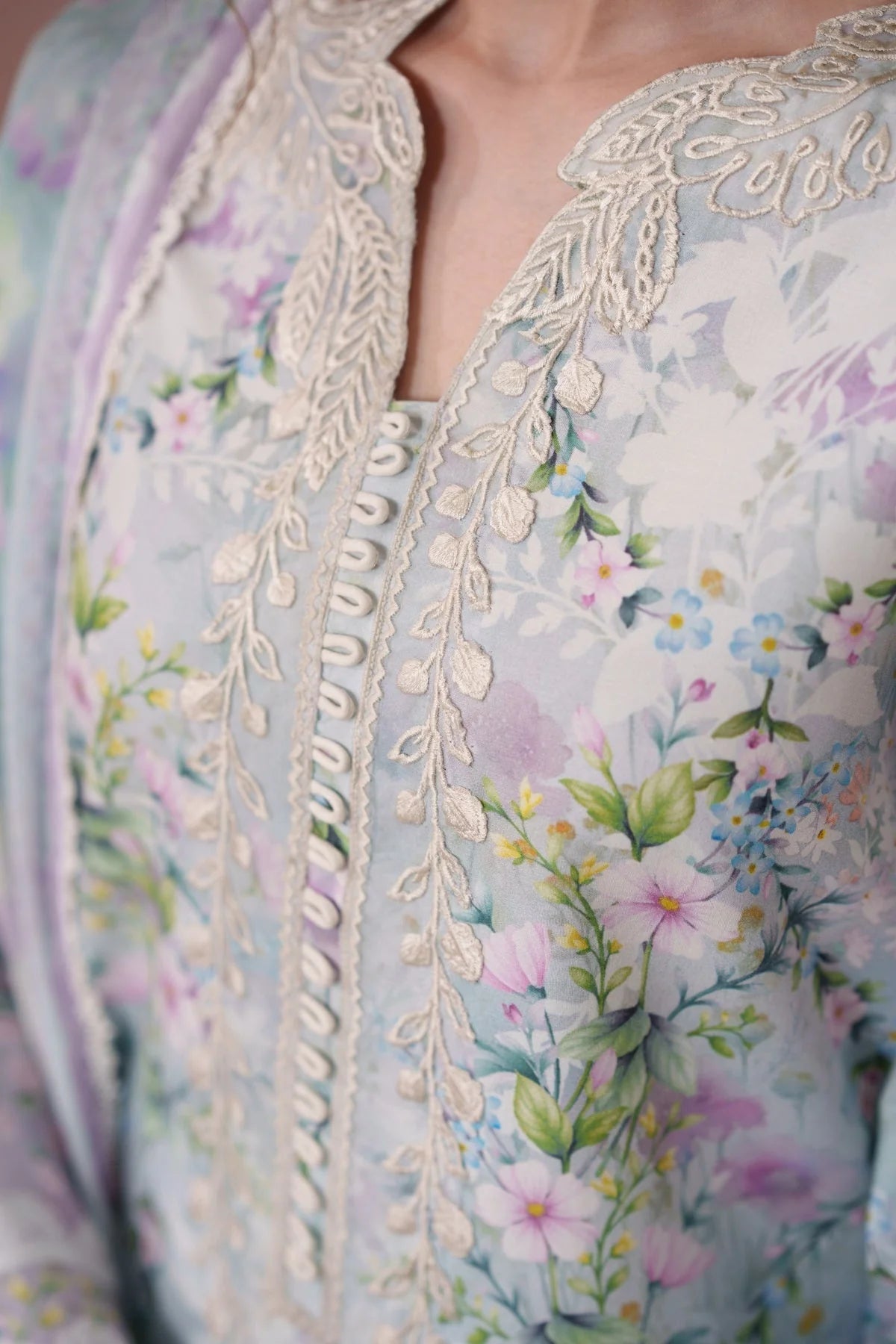 NEESHAY SUMMER DIARY WHISPERING IRIS
