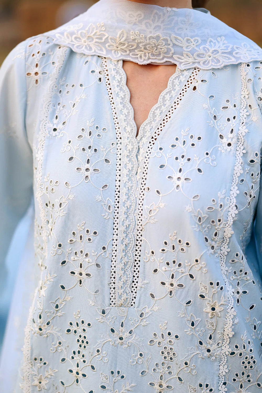 AZURE LUXURY LAWN EID DAY DREAM
