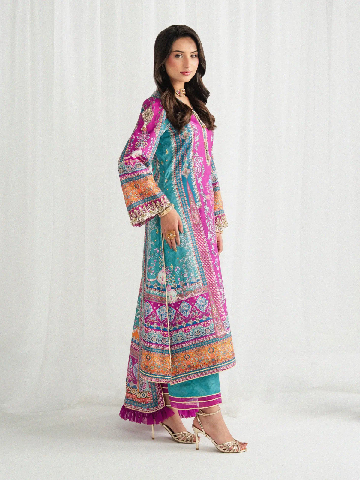 GULAAL AIRA MAGENTA MISCHIEF