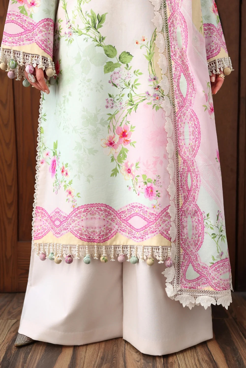 NAQSH MIDNIGHT MEADOW PETALINE