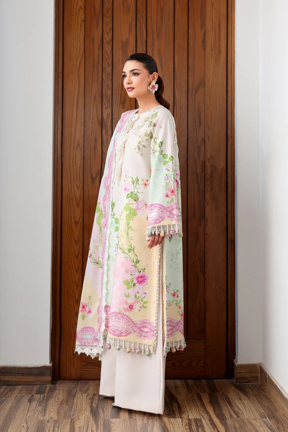 NAQSH MIDNIGHT MEADOW PETALINE