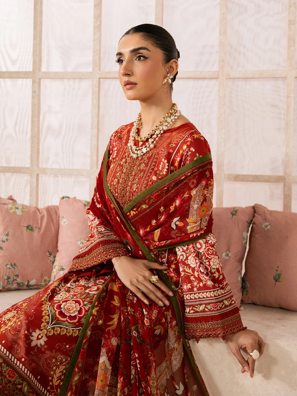 GULAAL SYRA LAWN CALYX