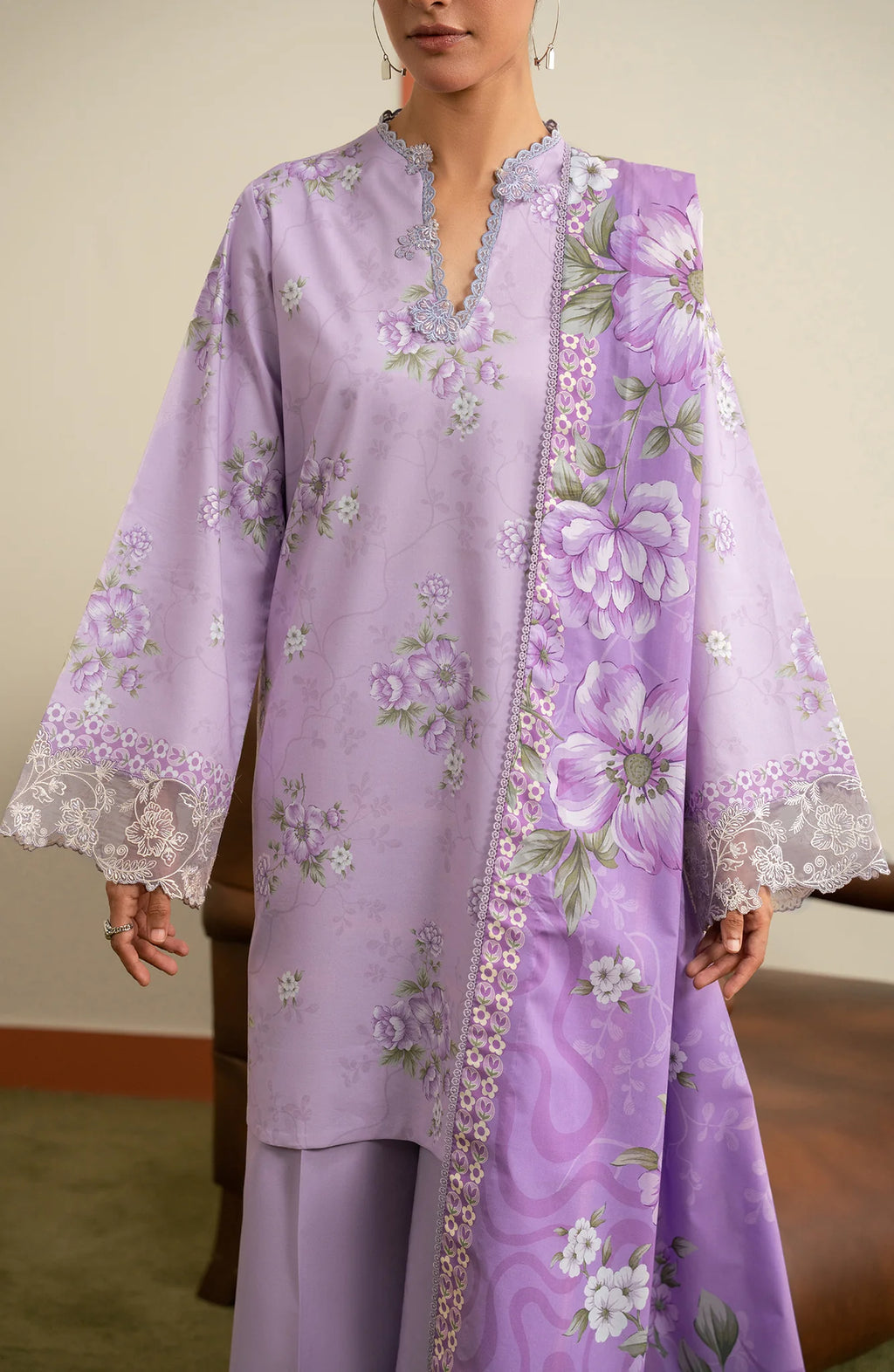 SERAN ESSENTIALS 26  D-03