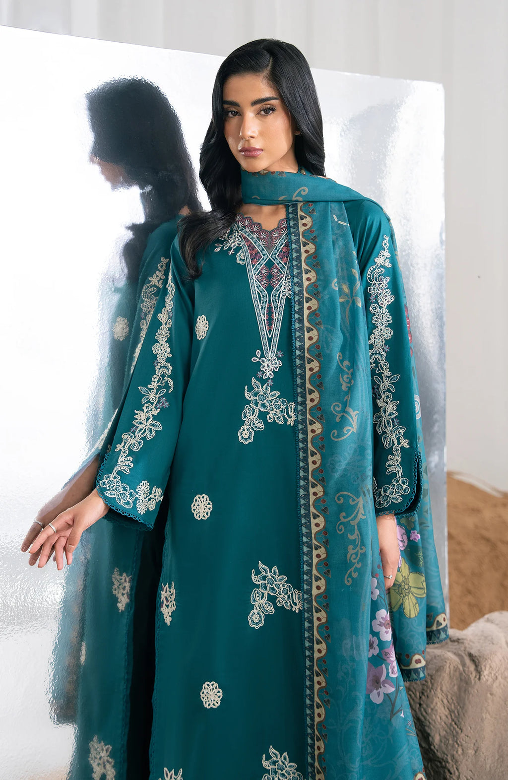 SERAN NYSA CMBRIC UNSTITCHED D-12