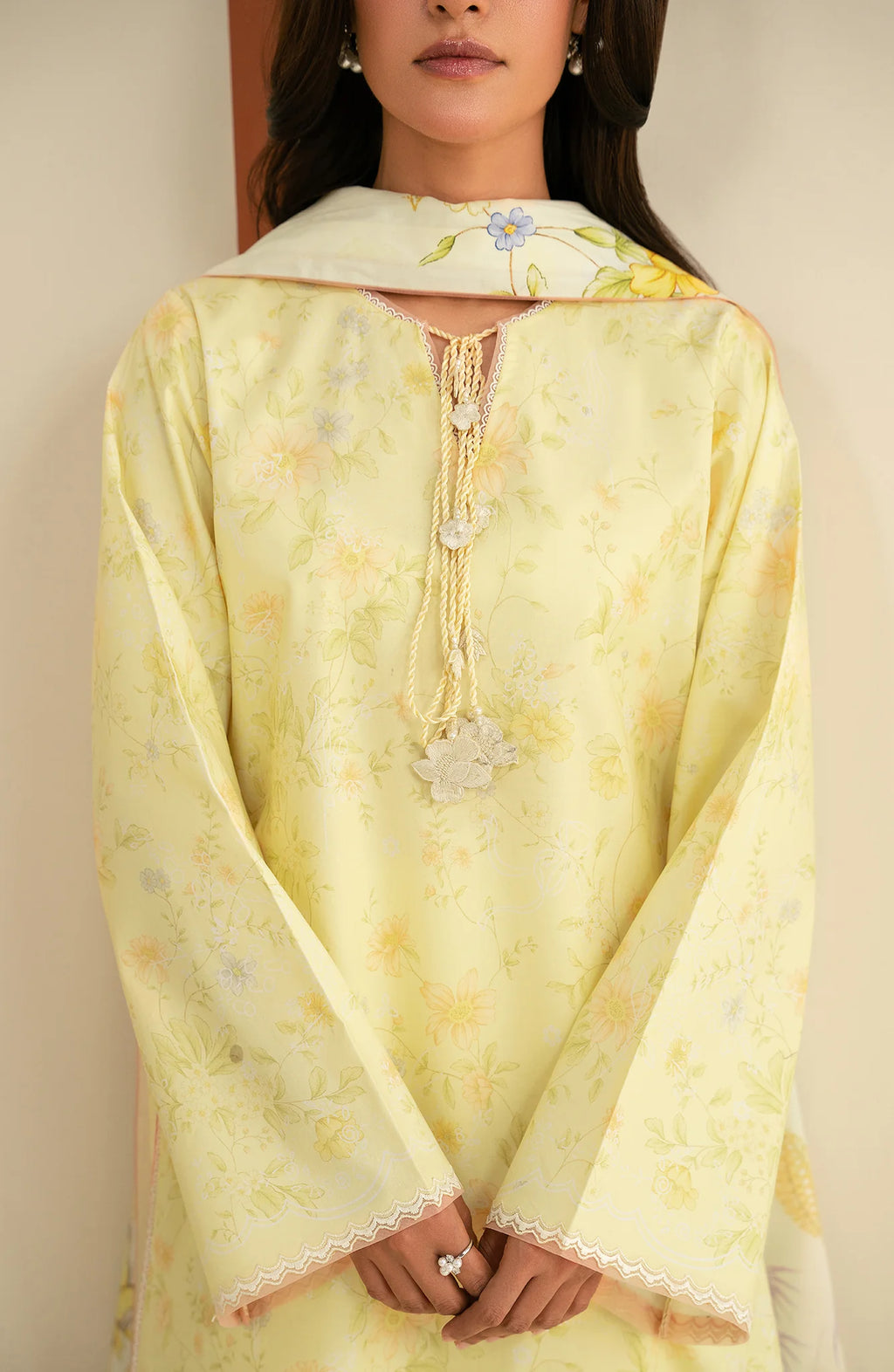 SERAN ESSENTIALS 26  D-04