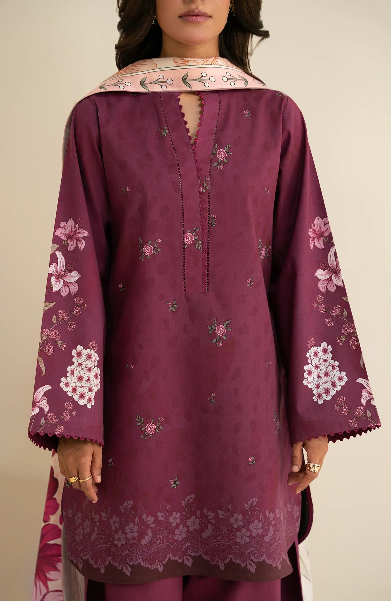 SERAN ESSENTIALS 26  D-09