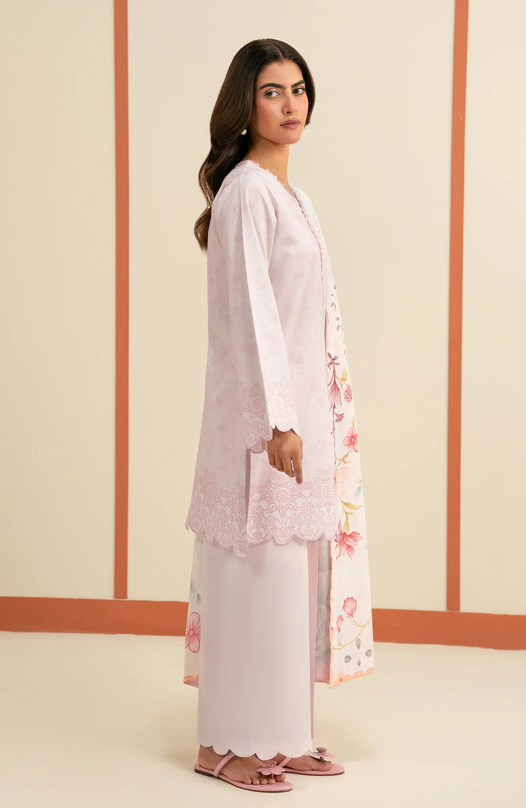 SERAN ESSENTIALS 26  D-07