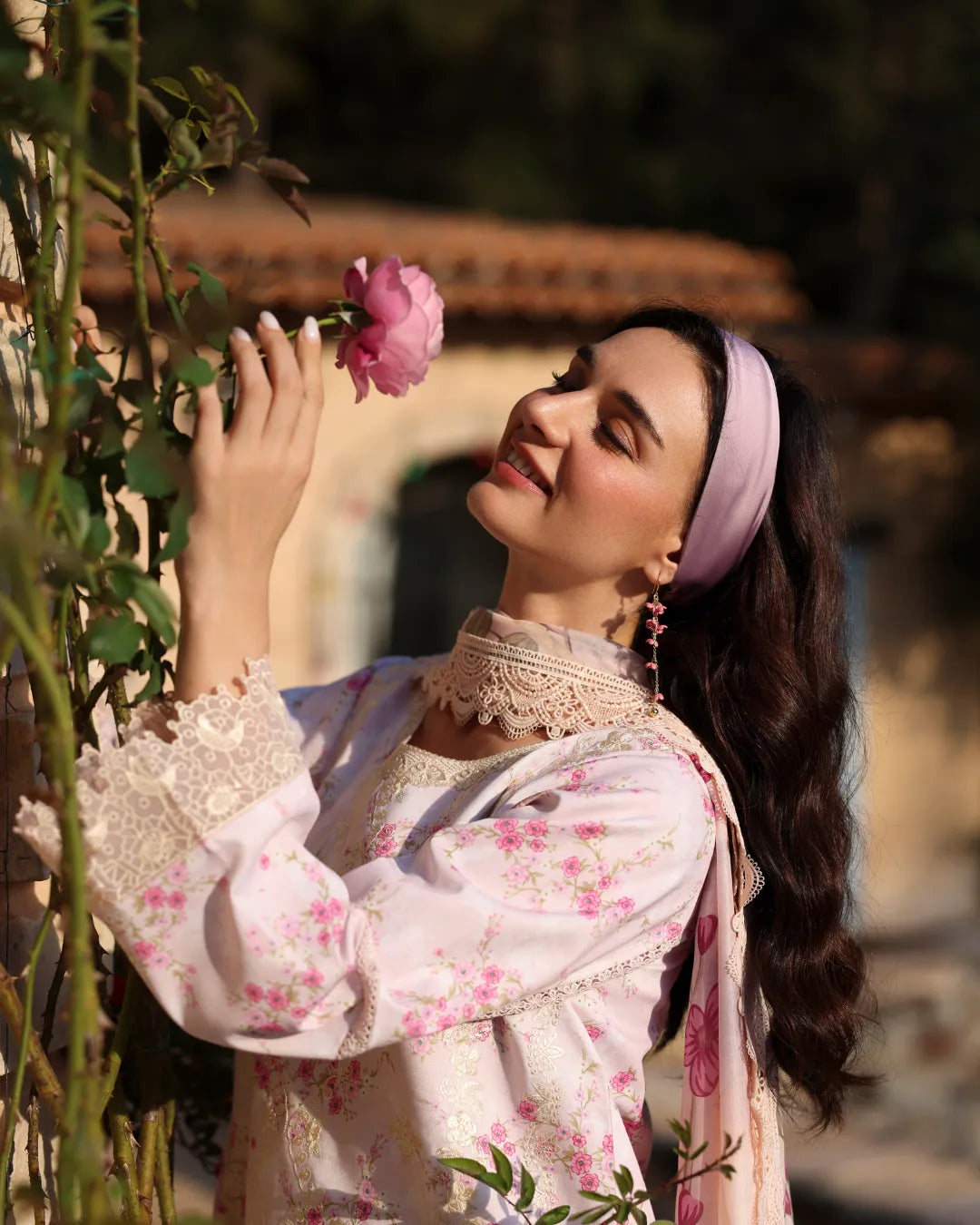 AYLLEEN NAQSH NIGARISH