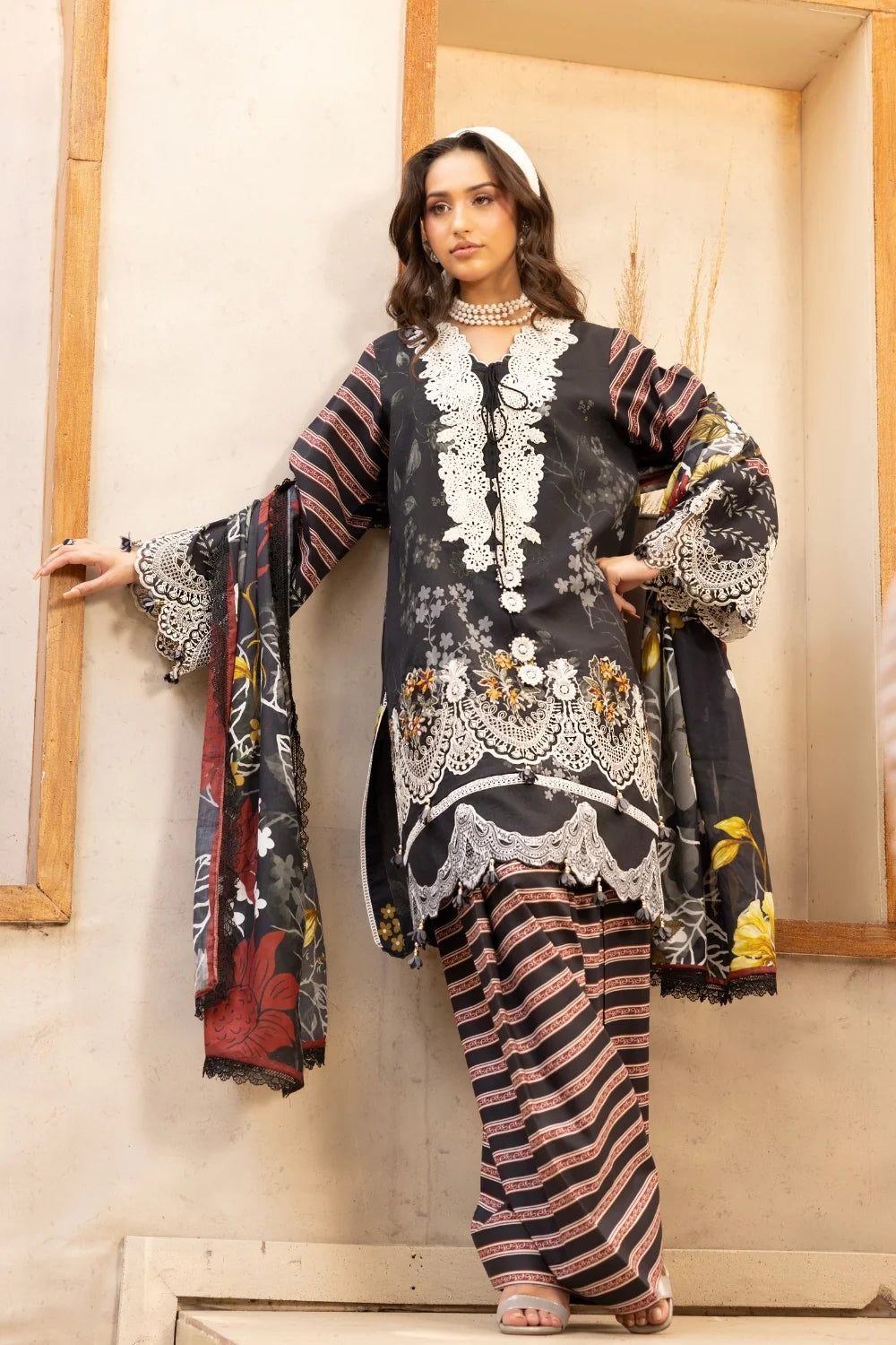 GULMINA LARA DE FLORA HELLINA