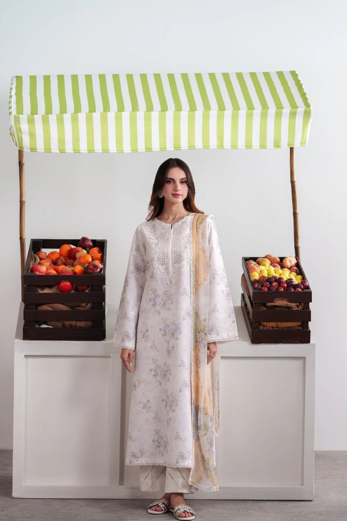 NEESHAY SUMMER DIARY IVORY BLOOM