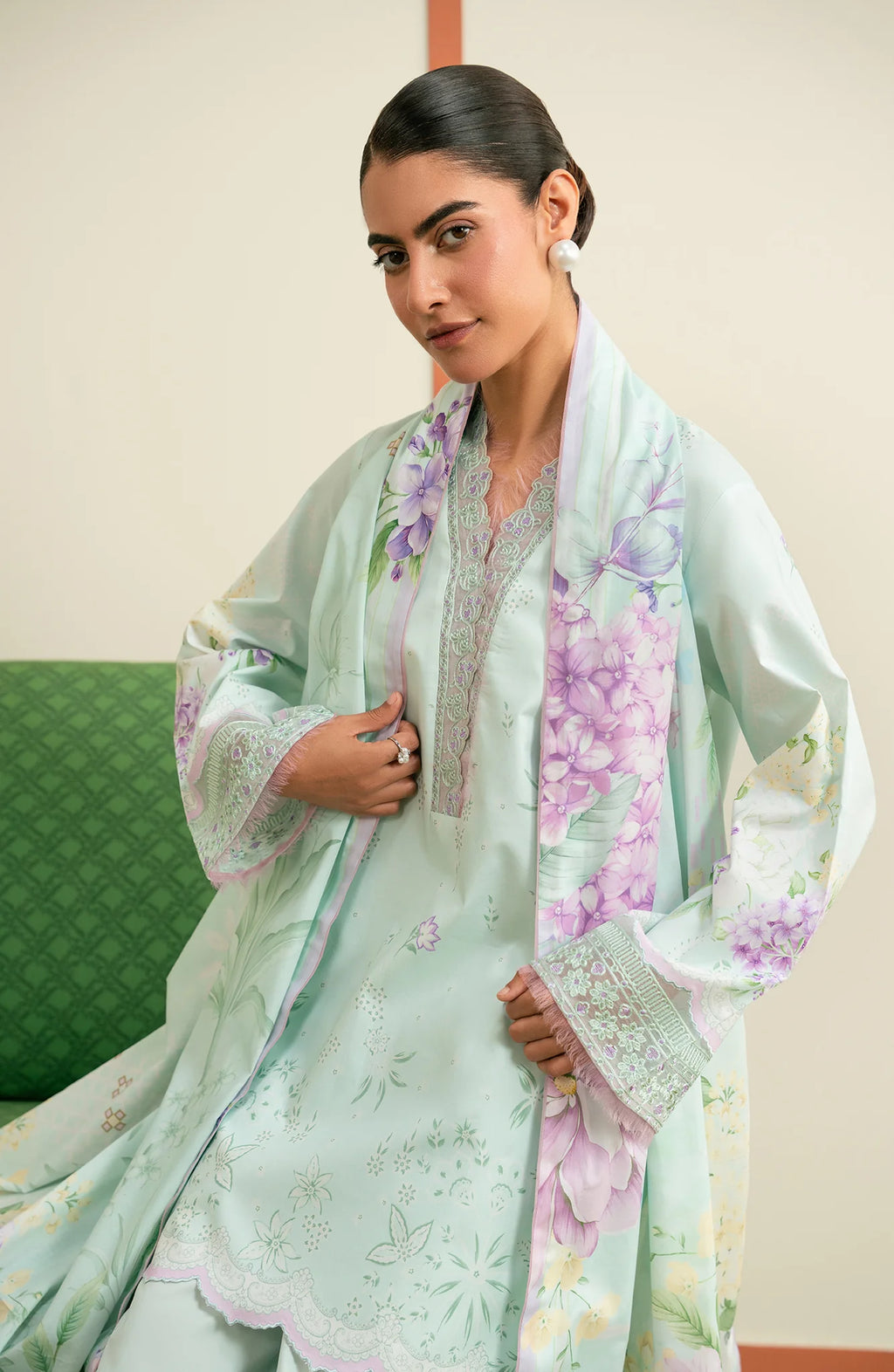 SERAN ESSENTIALS 26  D-10