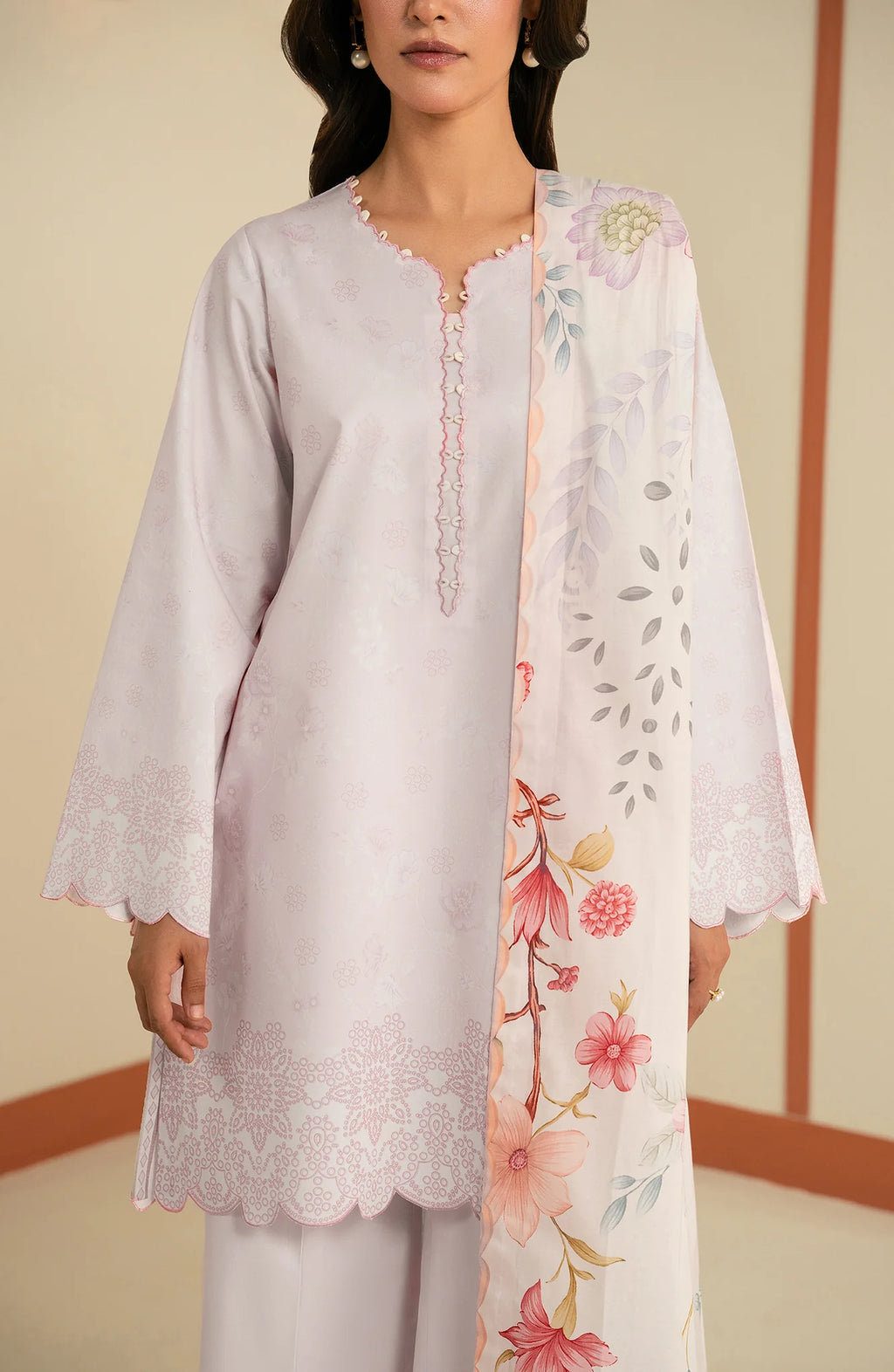 SERAN ESSENTIALS 26  D-07