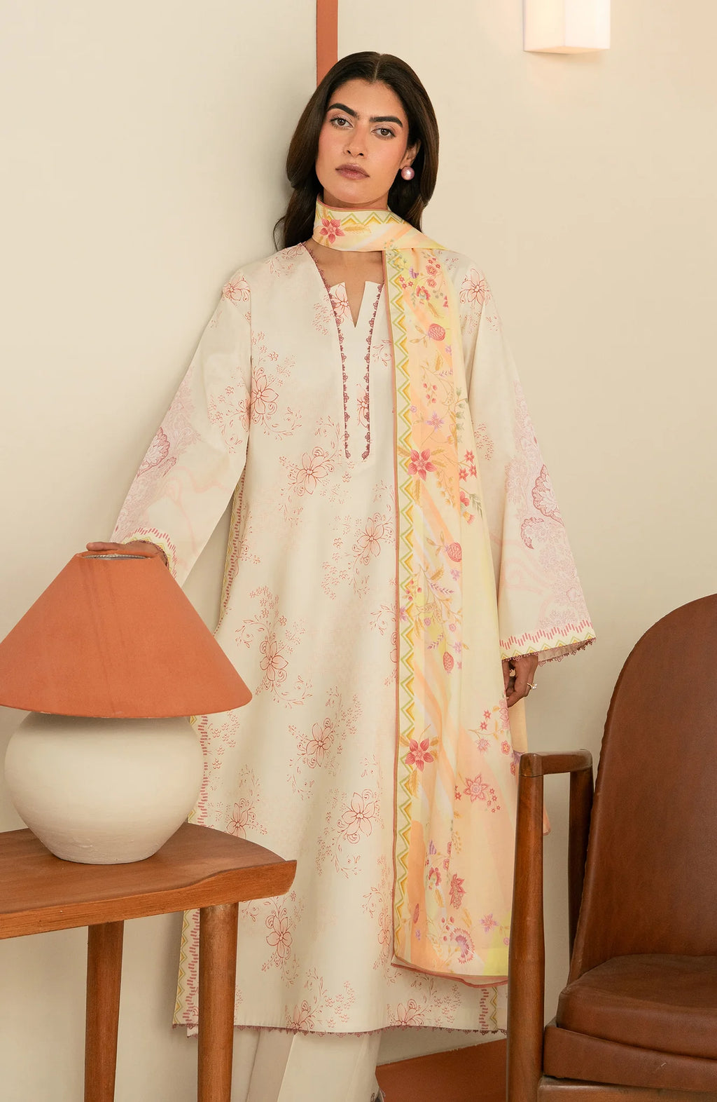 SERAN ESSENTIALS 26  D-06