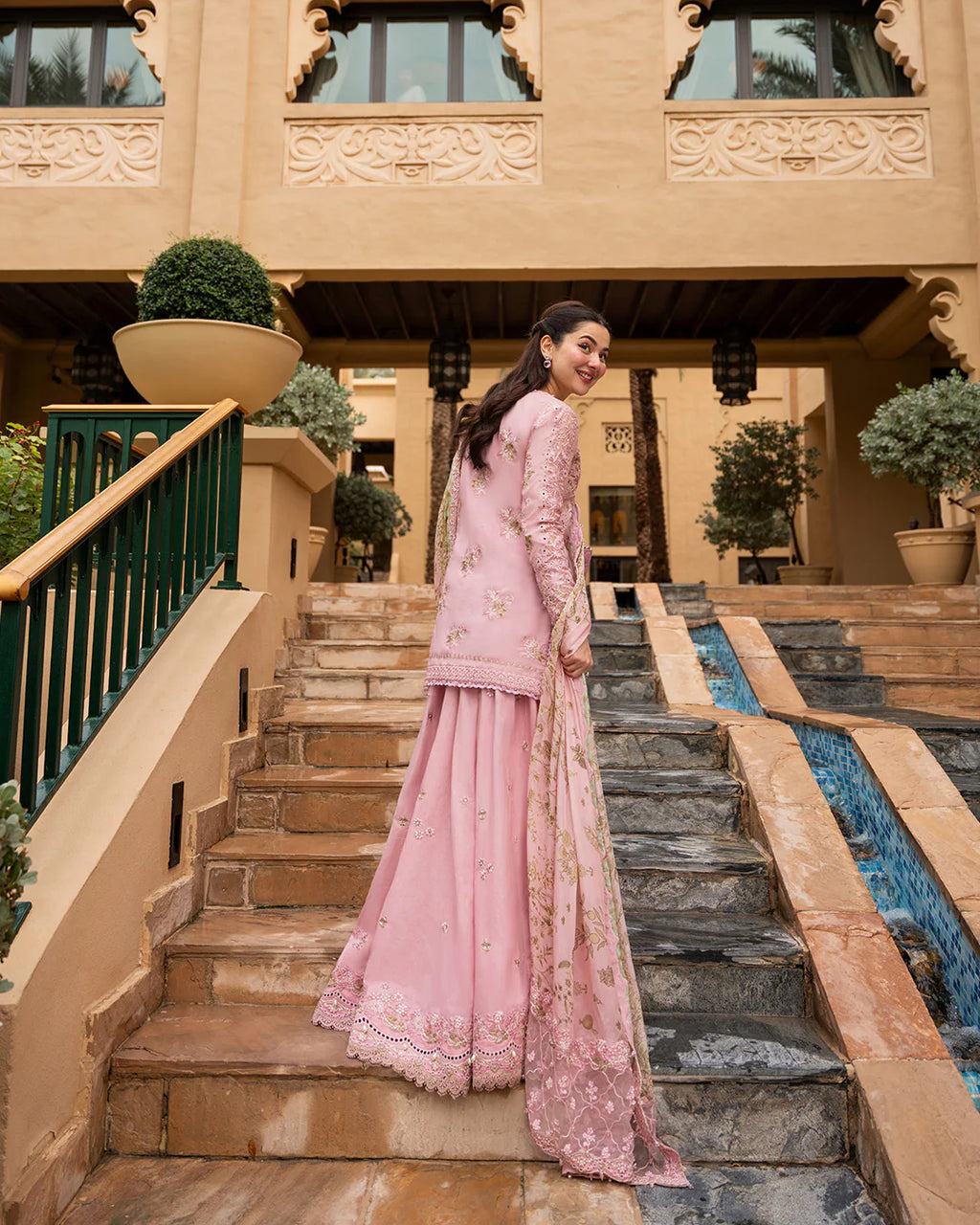 FAIZA SAQLAIN AYA LUXURY ASJA