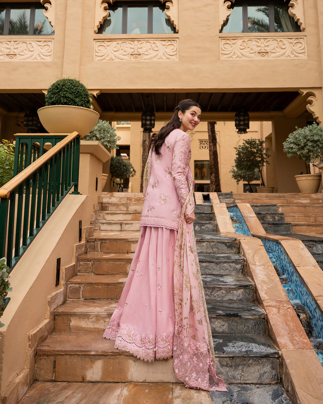 FAIZA SAQLAIN AYA LUXURY ASJA