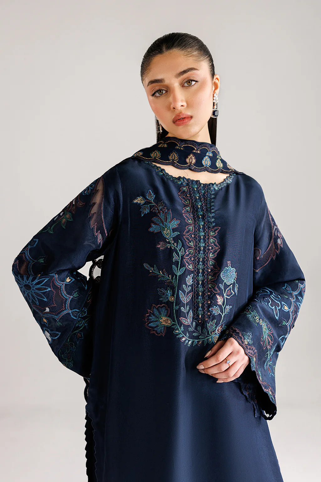 IZNIK UE-654 3PC