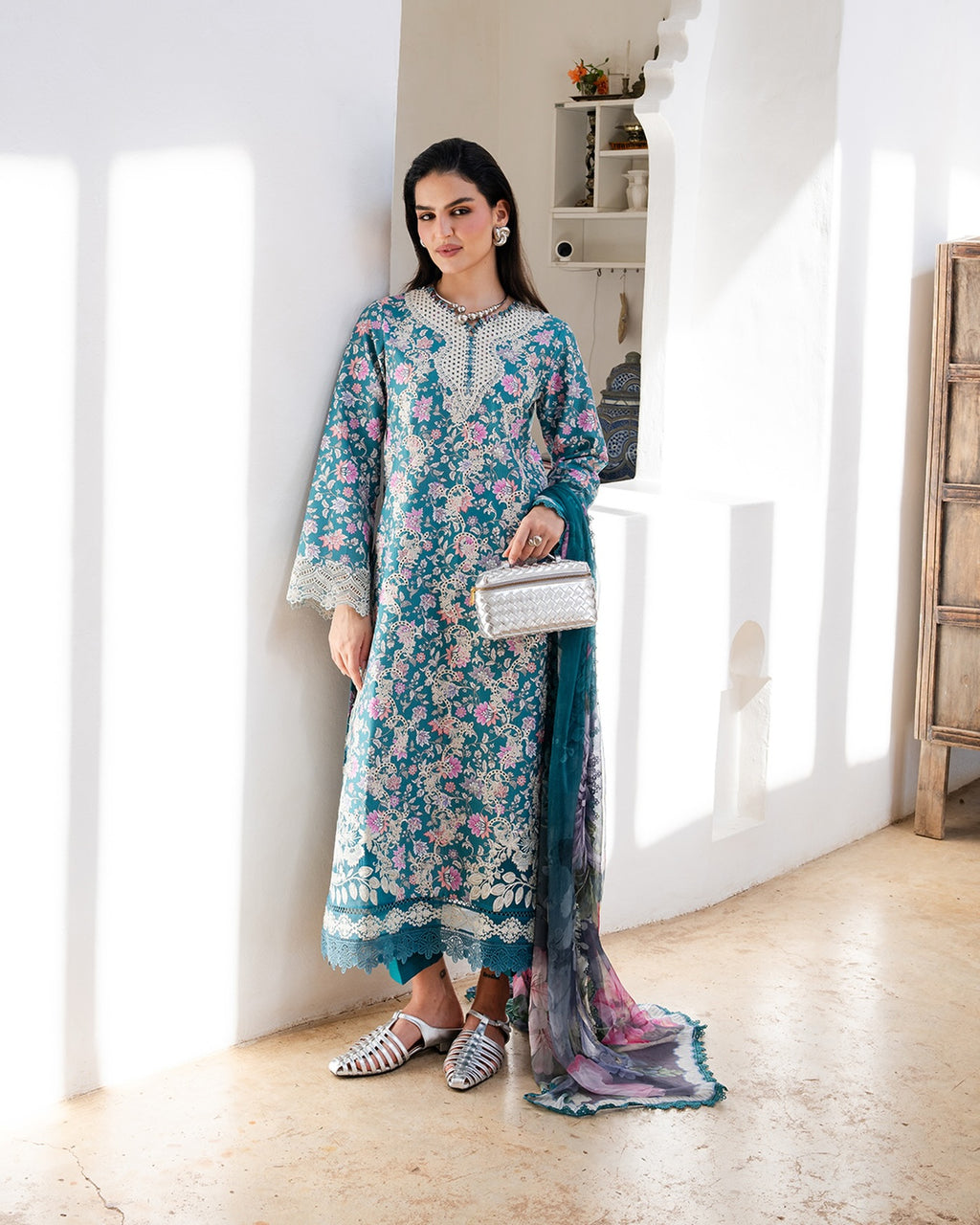 AABYAAN SHEZLIN CHIKANKARI AZ-01
