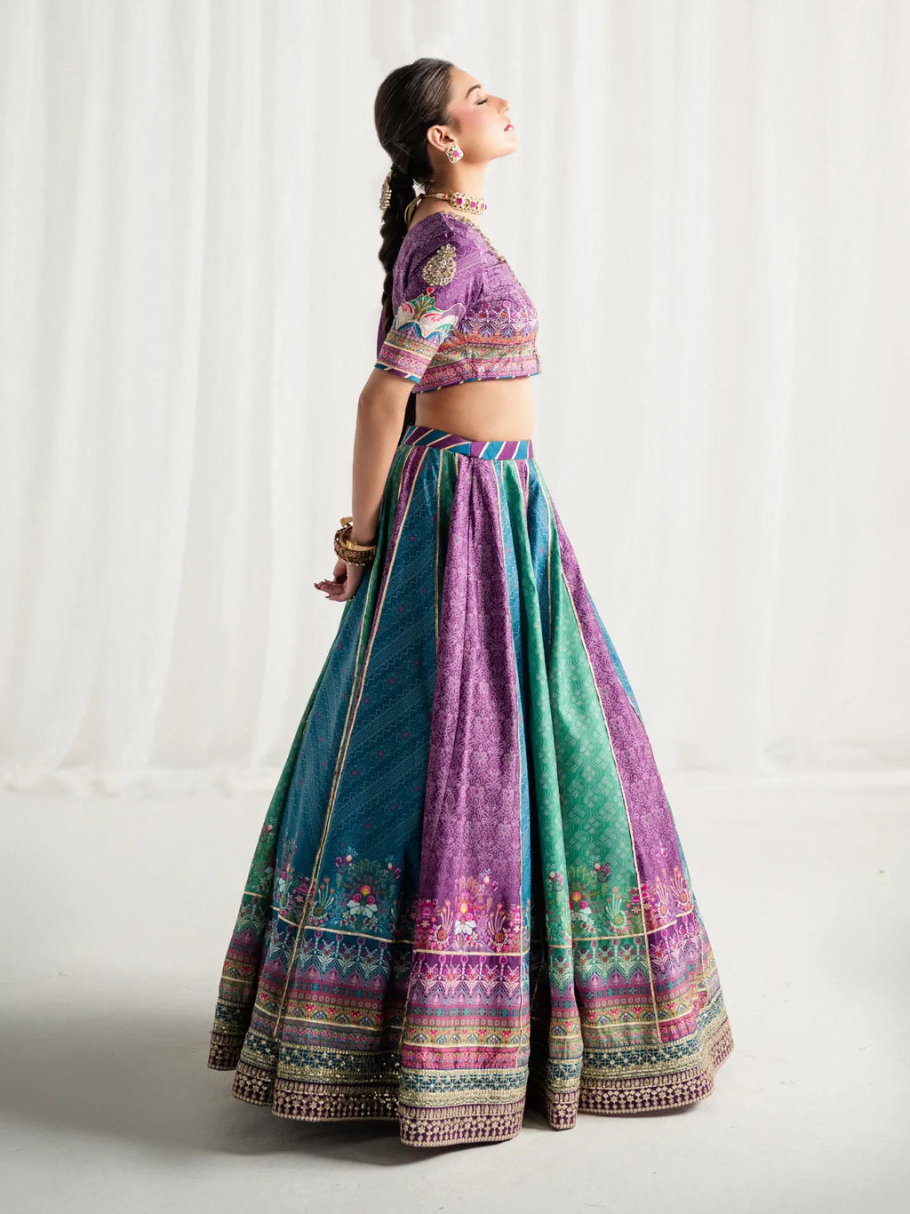 GULAAL AIRA MOSAIC MUSE