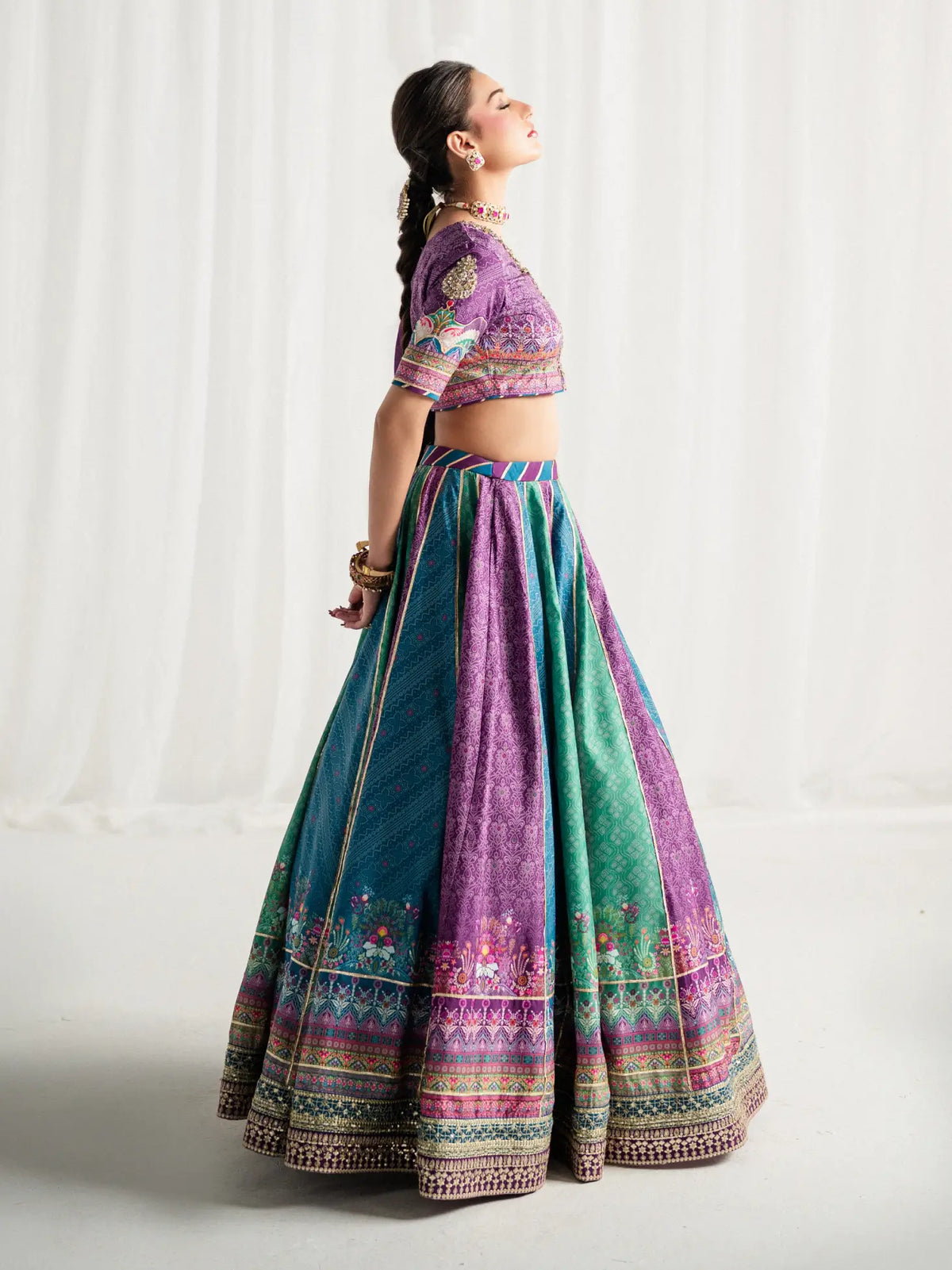 GULAAL AIRA MOSAIC MUSE