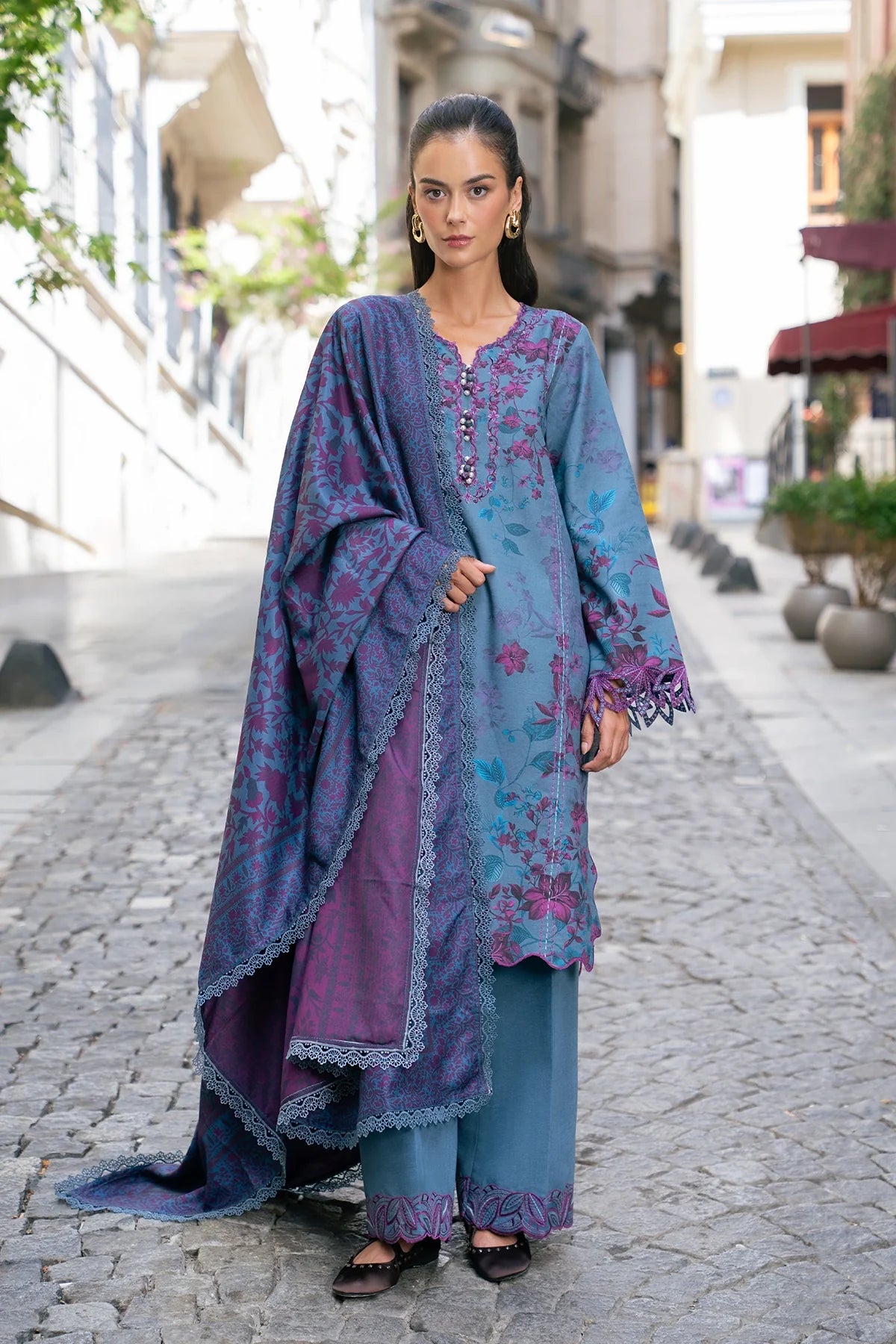 RANG RASIYA MEET ME IN ISTANBUL SKYE