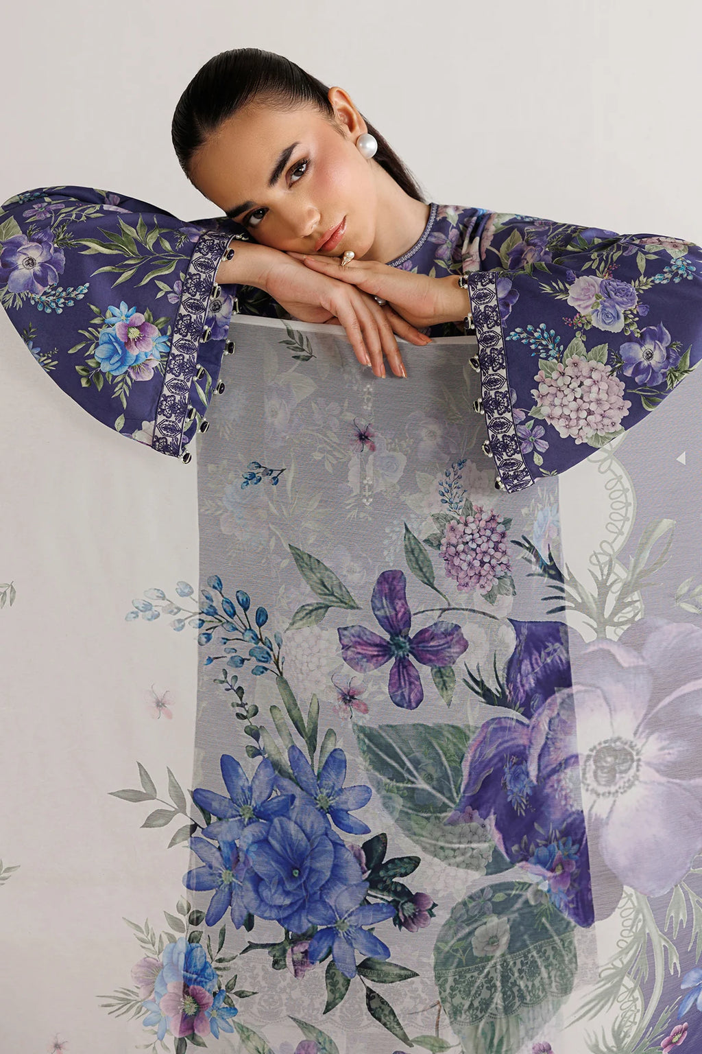 BAROQUE UF-4496