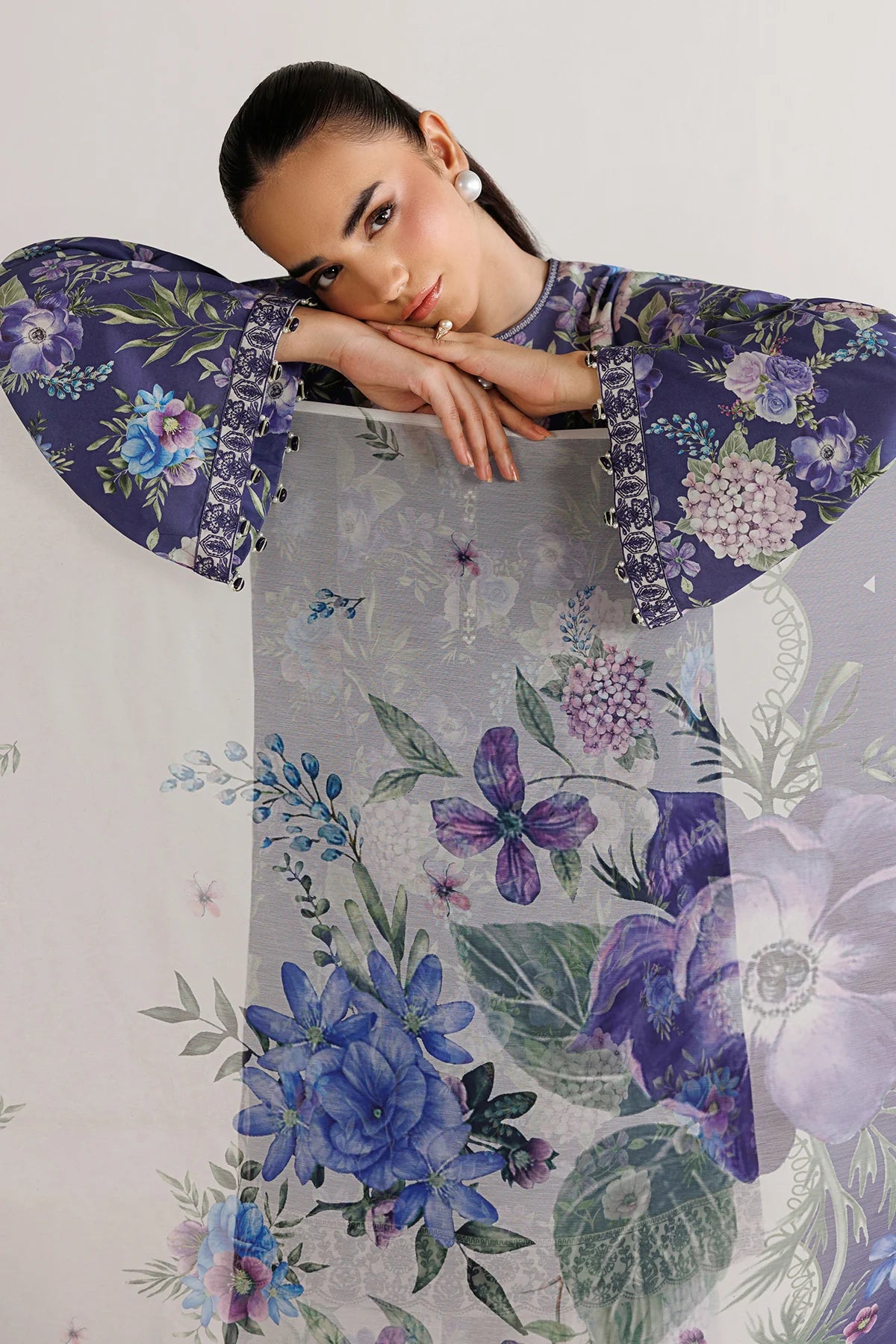BAROQUE UF-4496