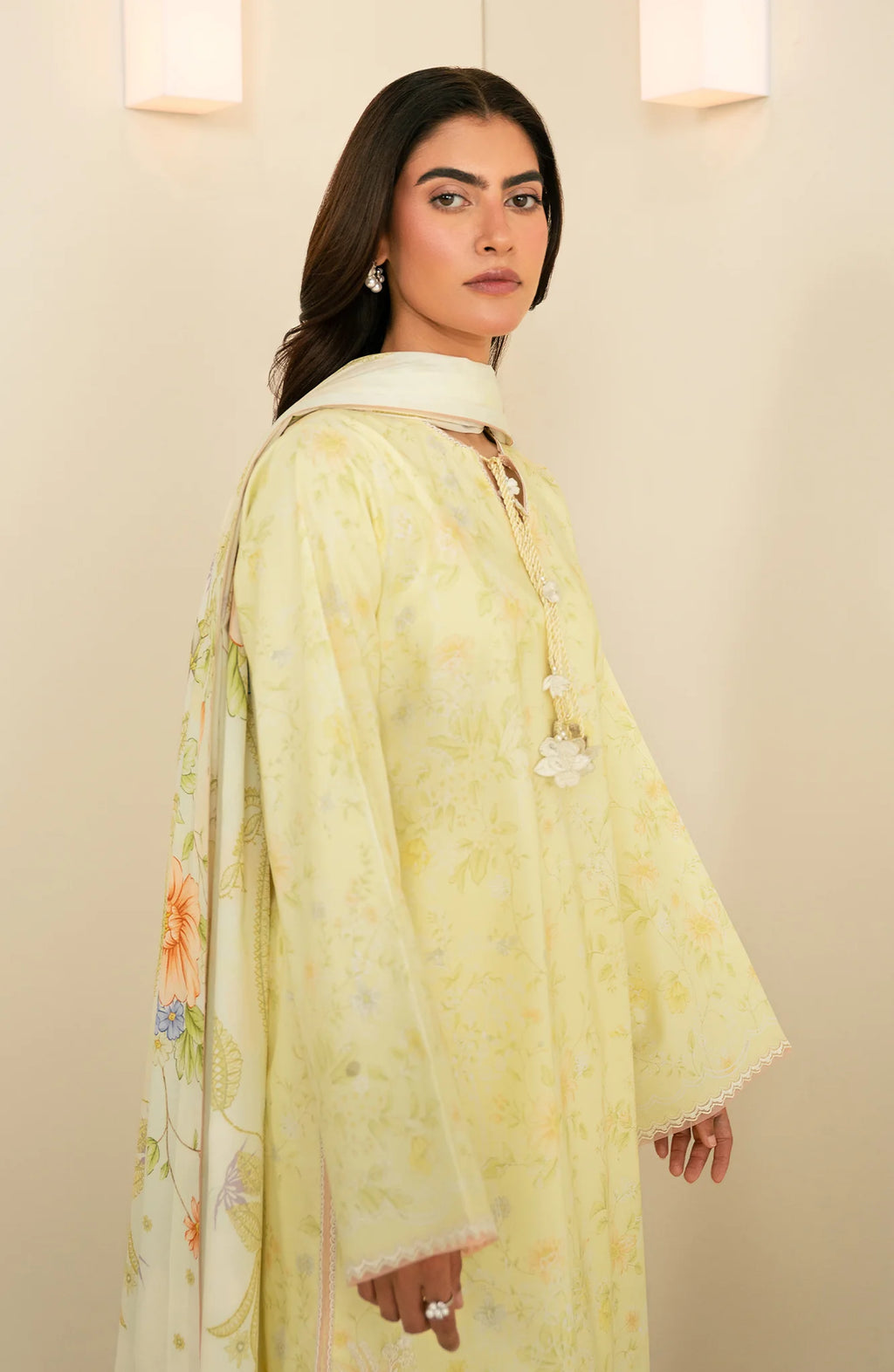 SERAN ESSENTIALS 26  D-04