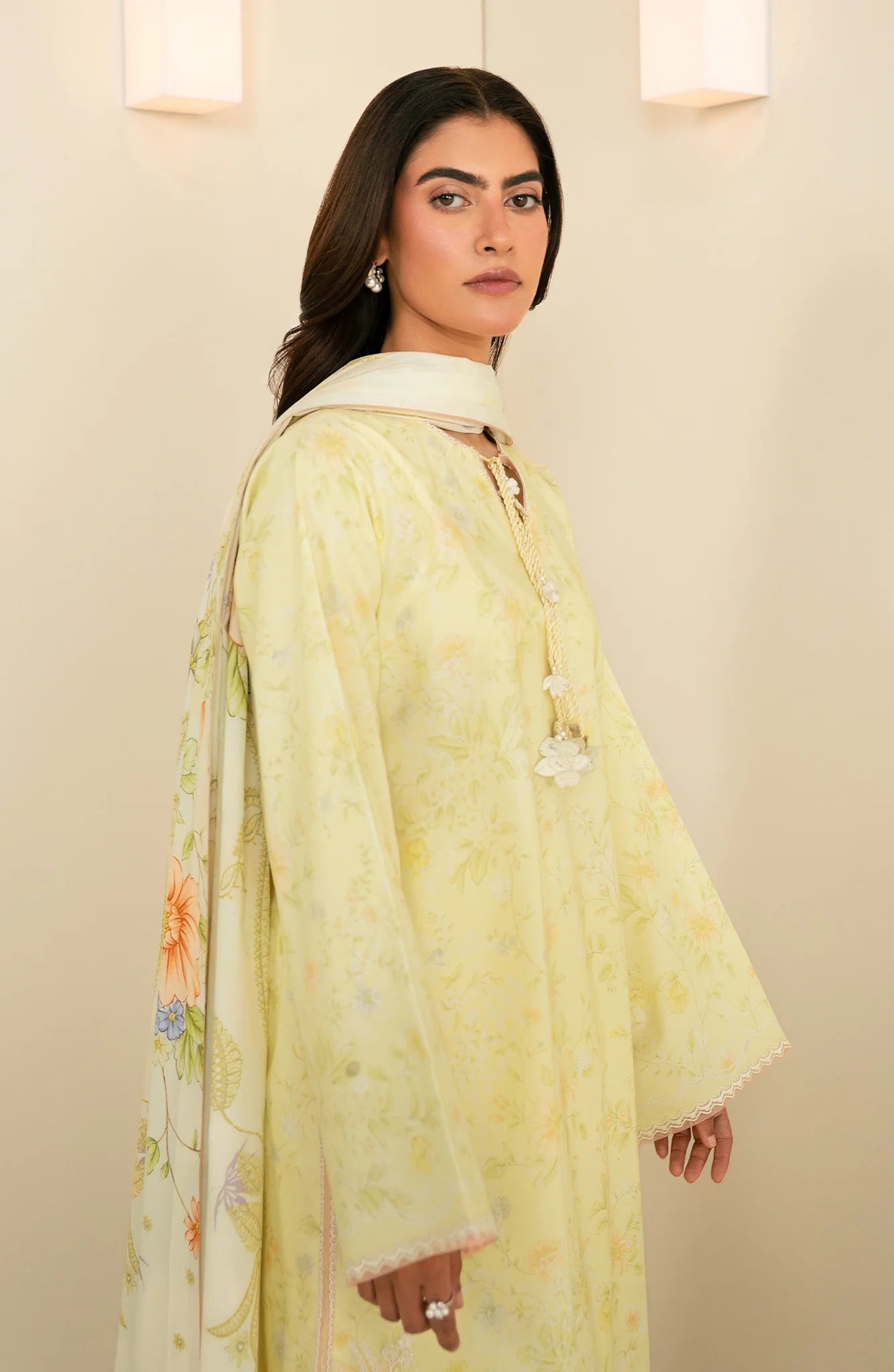 SERAN ESSENTIALS 26  D-04